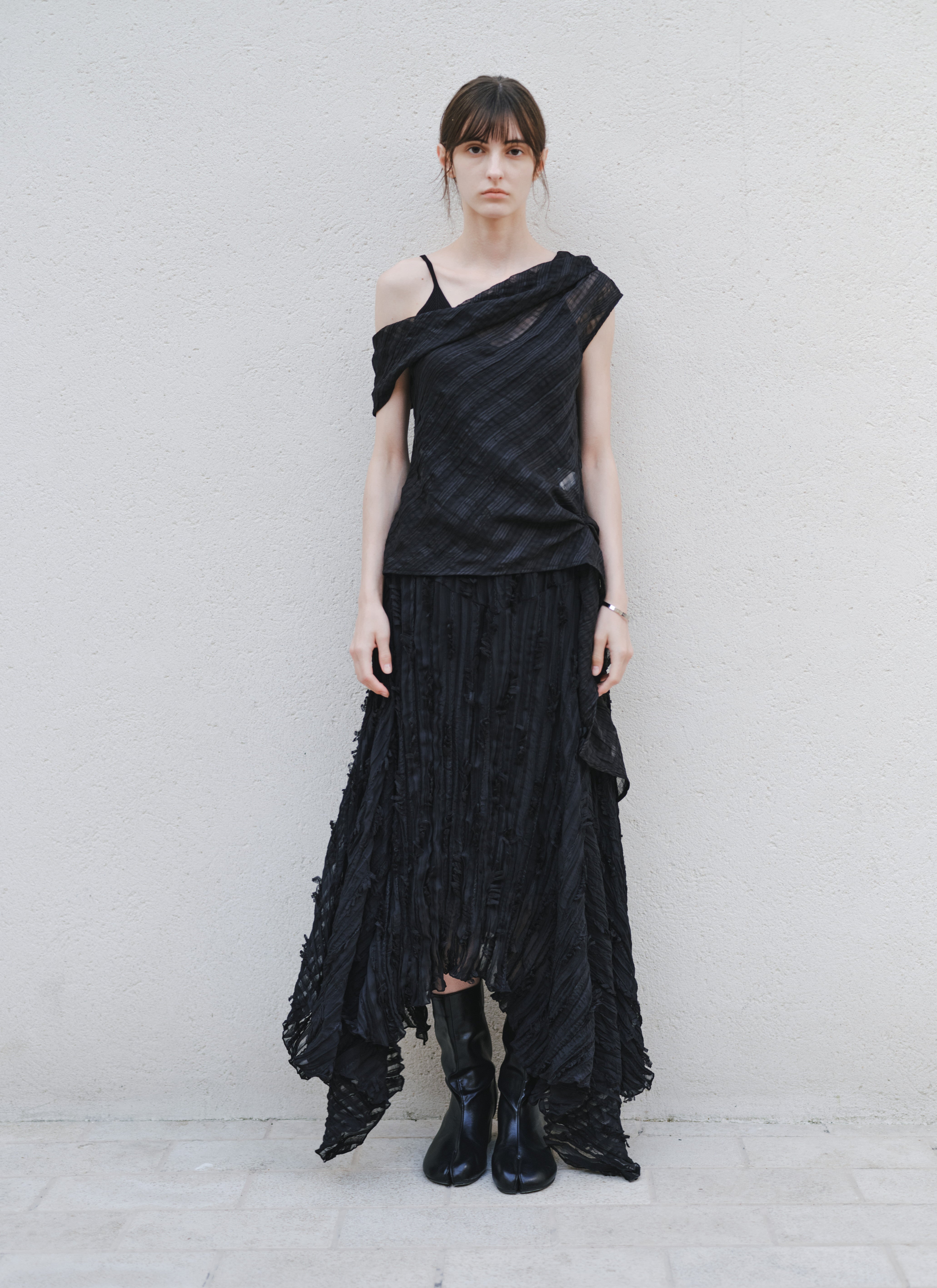 FEATHER TOUCH DESIGN SKIRT