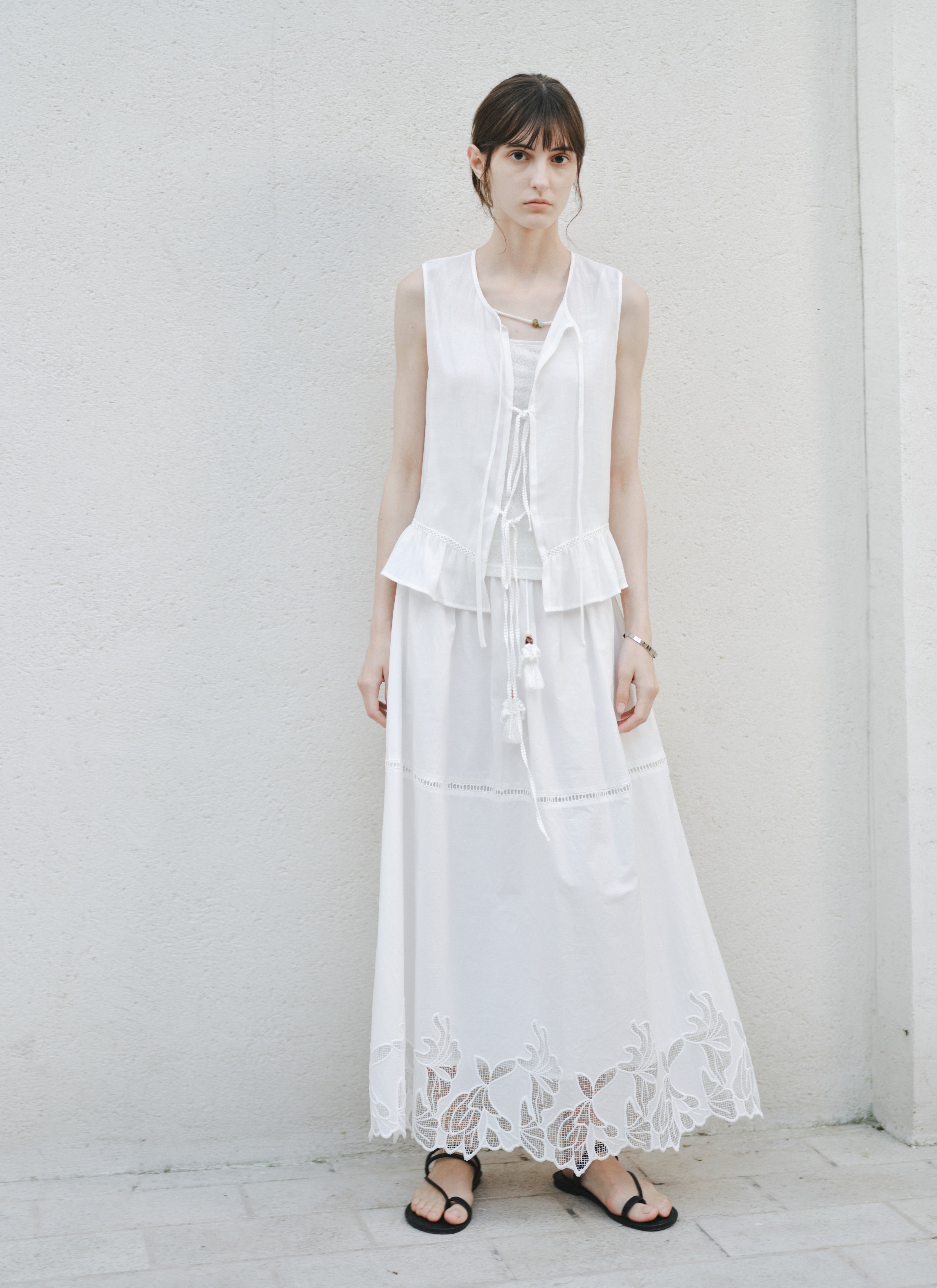 FRILL HEM TIE BLOUSE