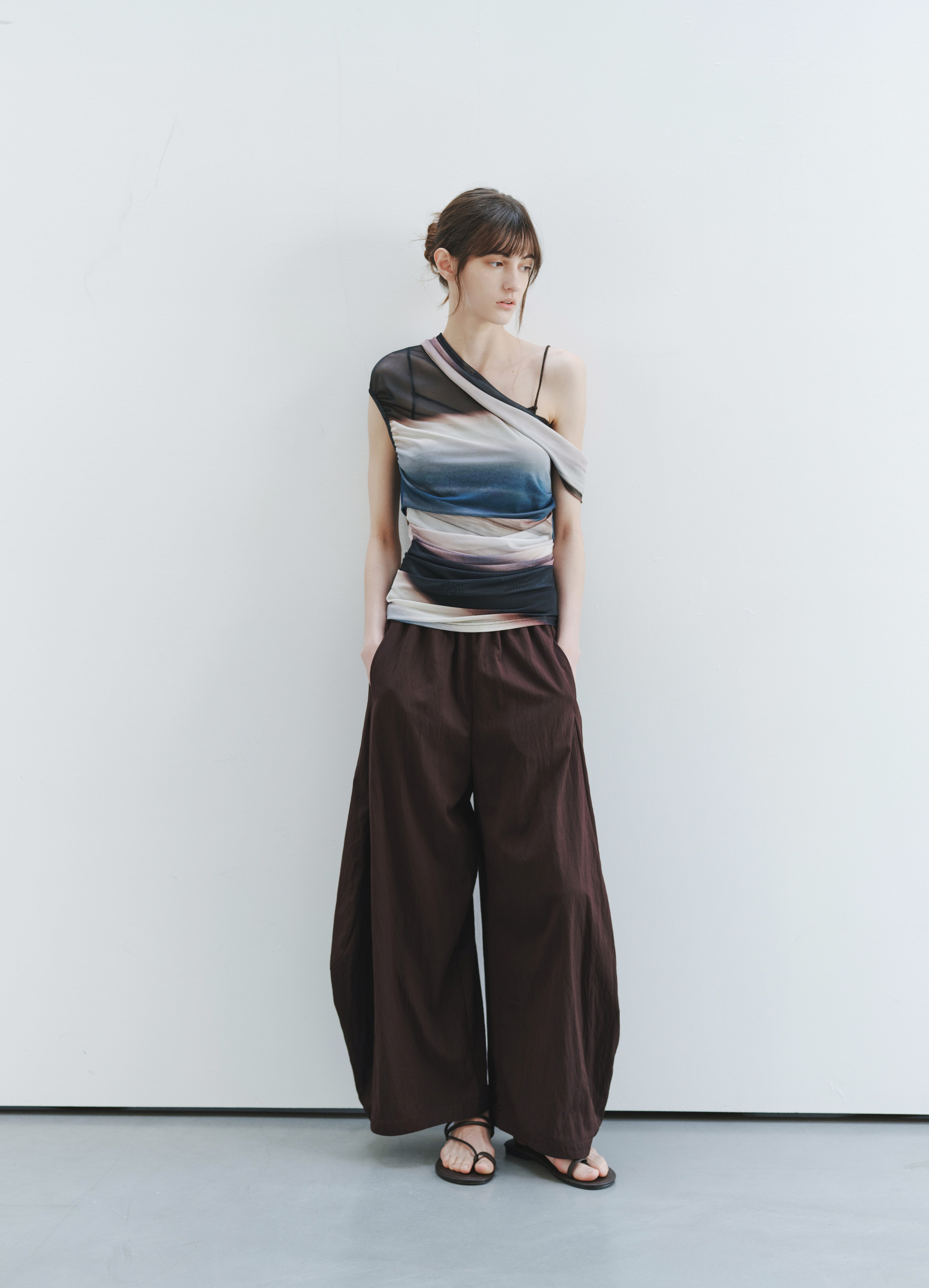 LIGHT SHADOW MESH TOP