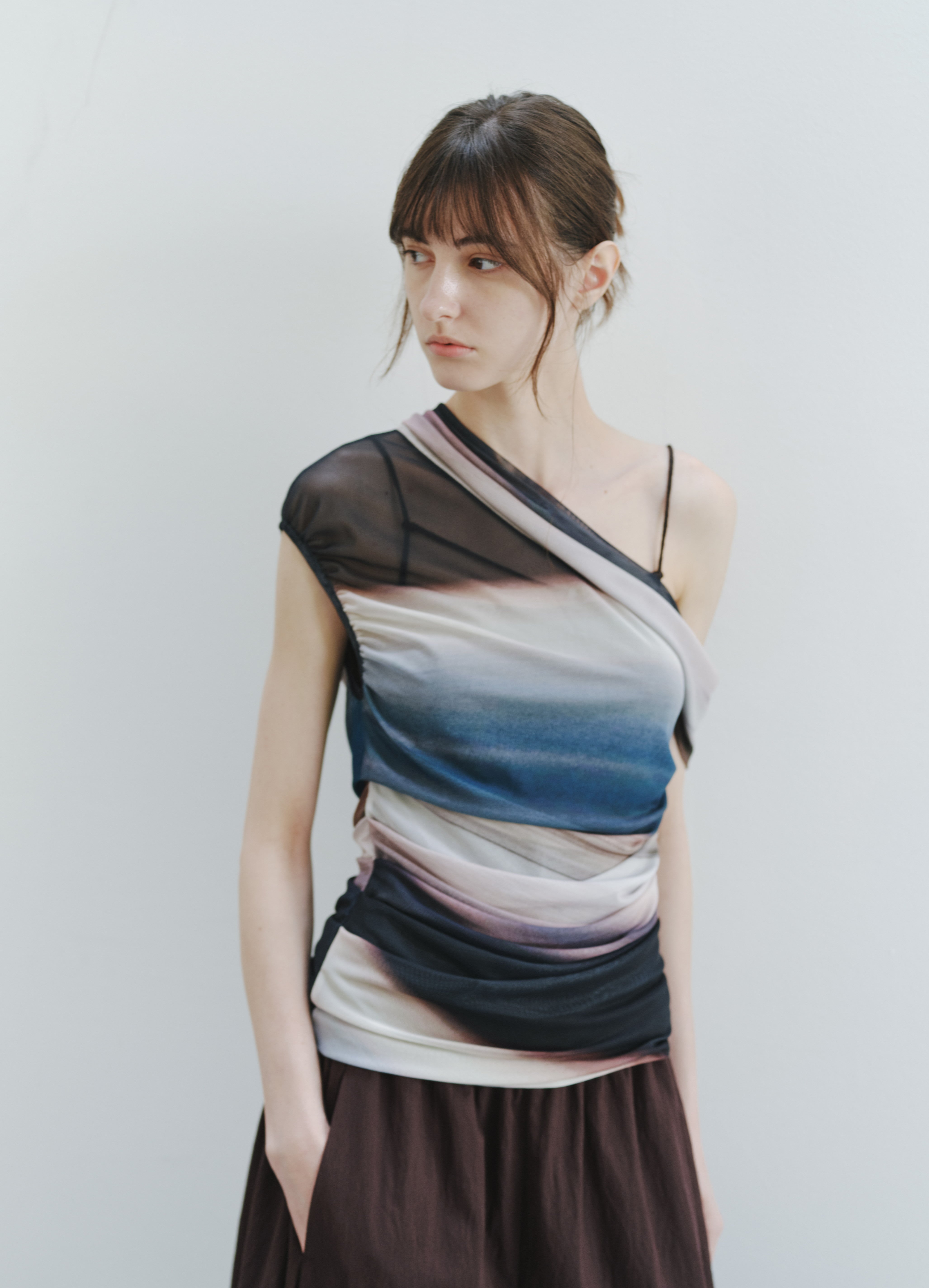 LIGHT SHADOW MESH TOP