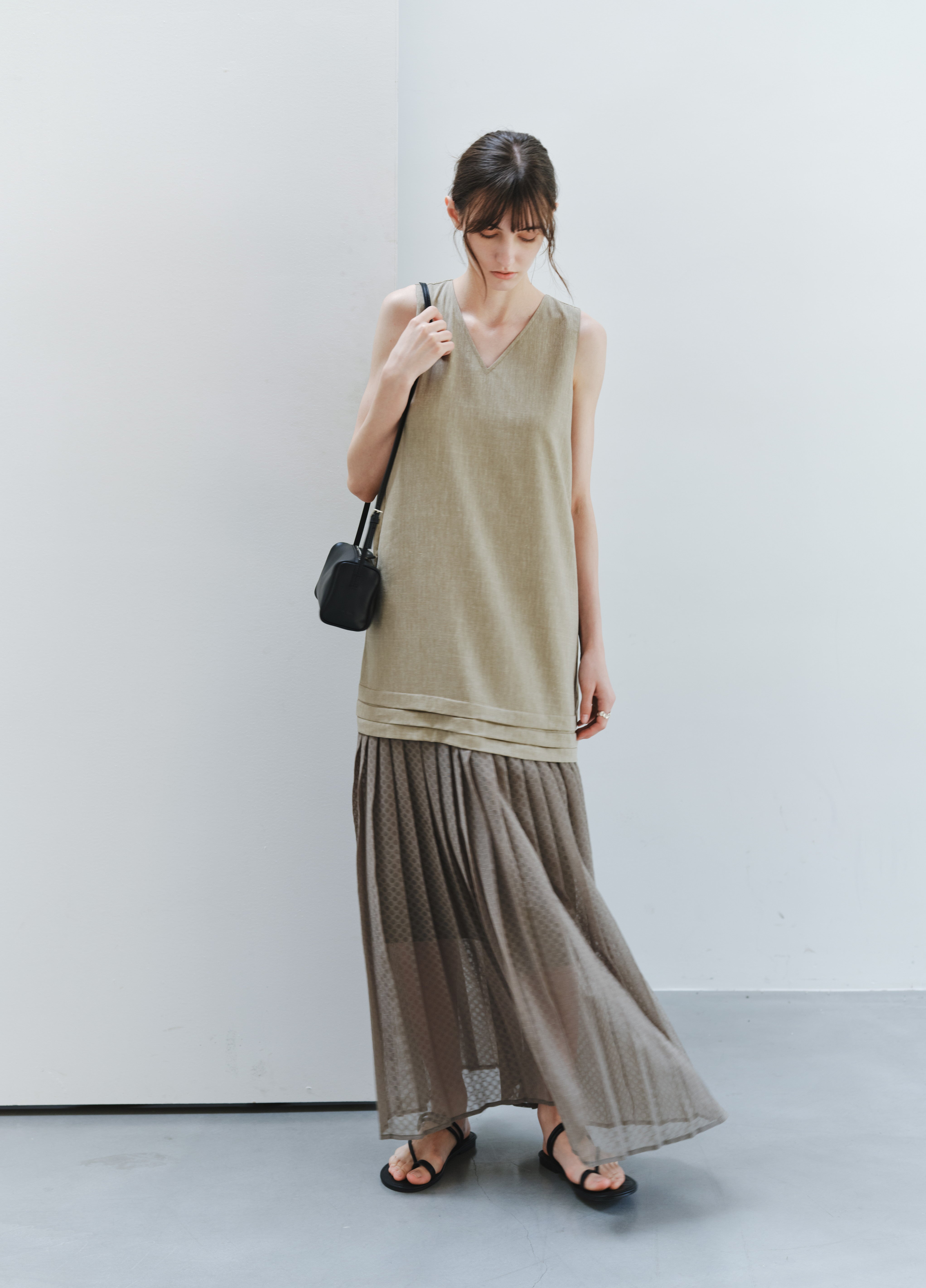 BUBBLE PLEAT DOCKING DRESS
