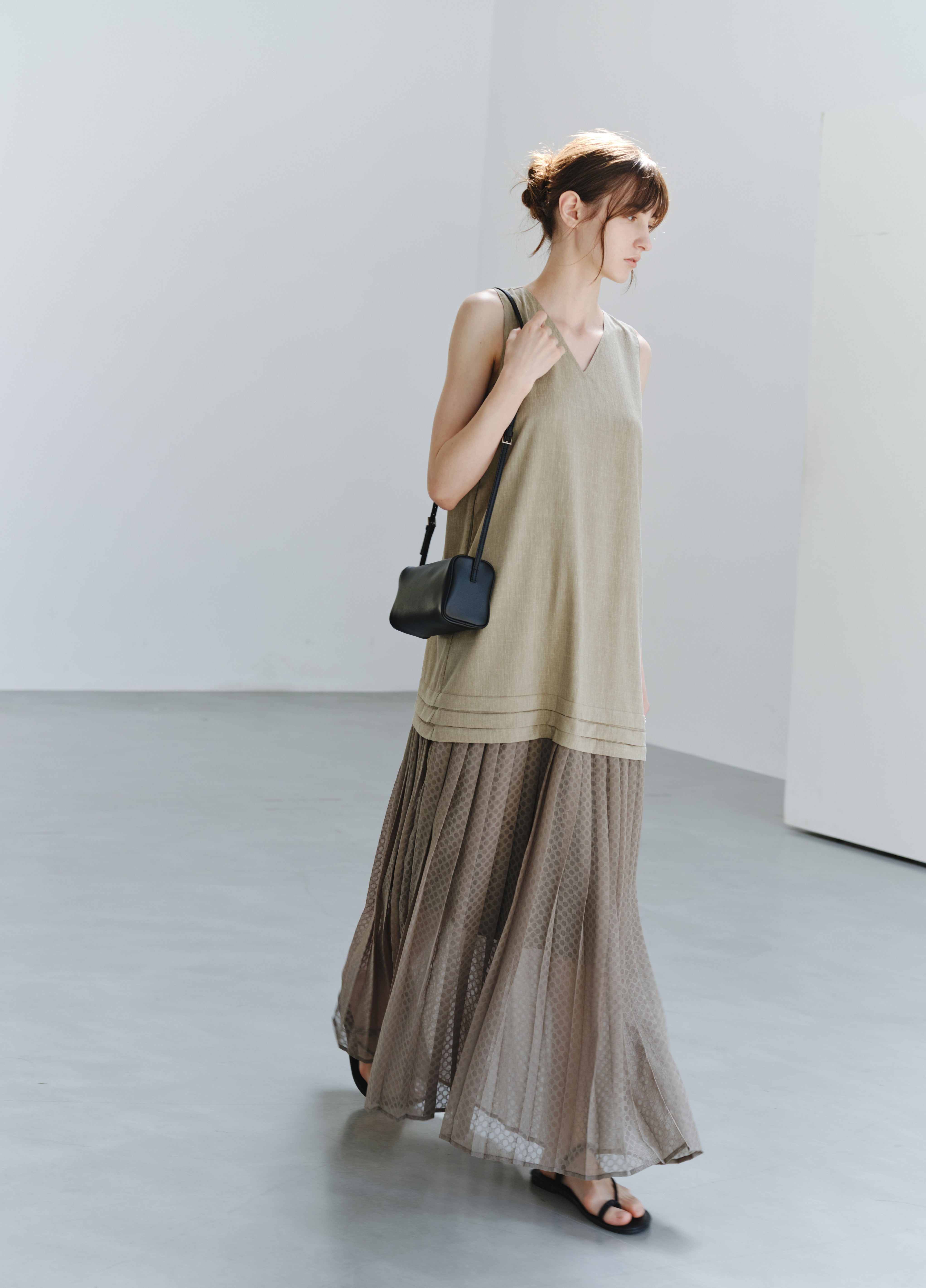BUBBLE PLEAT DOCKING DRESS