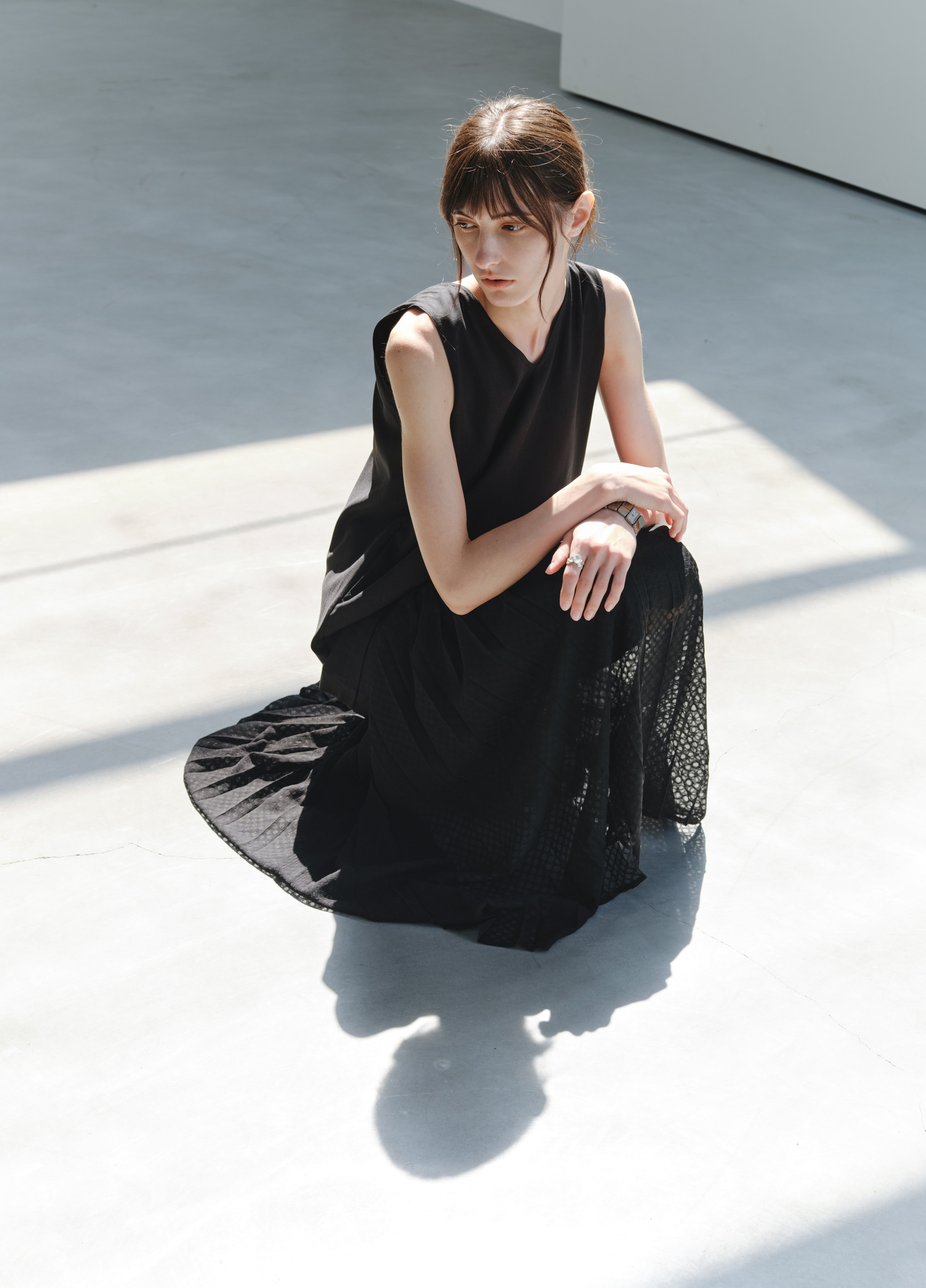 BUBBLE PLEAT DOCKING DRESS