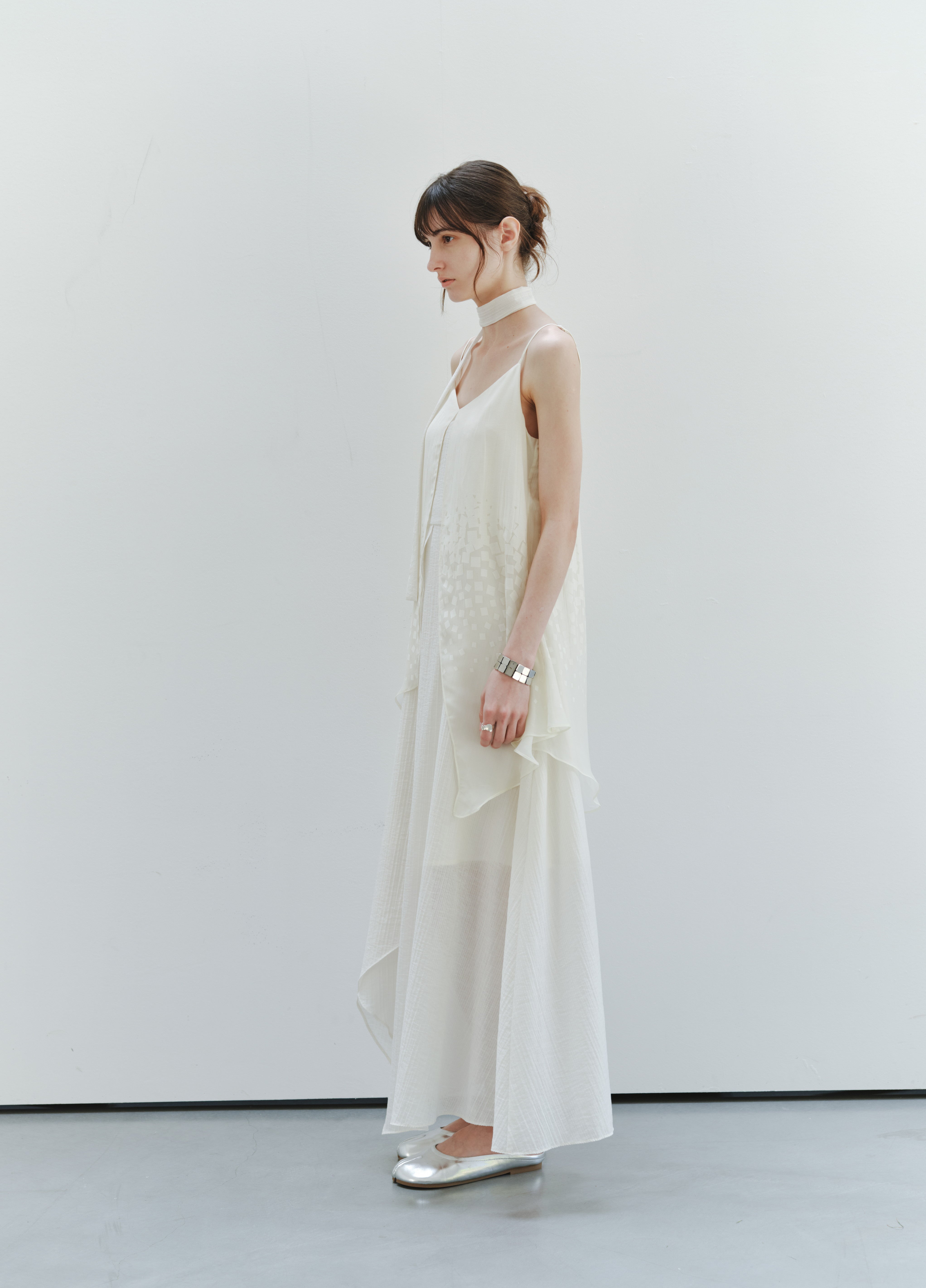LAYERED FLARE FLOW DRESS