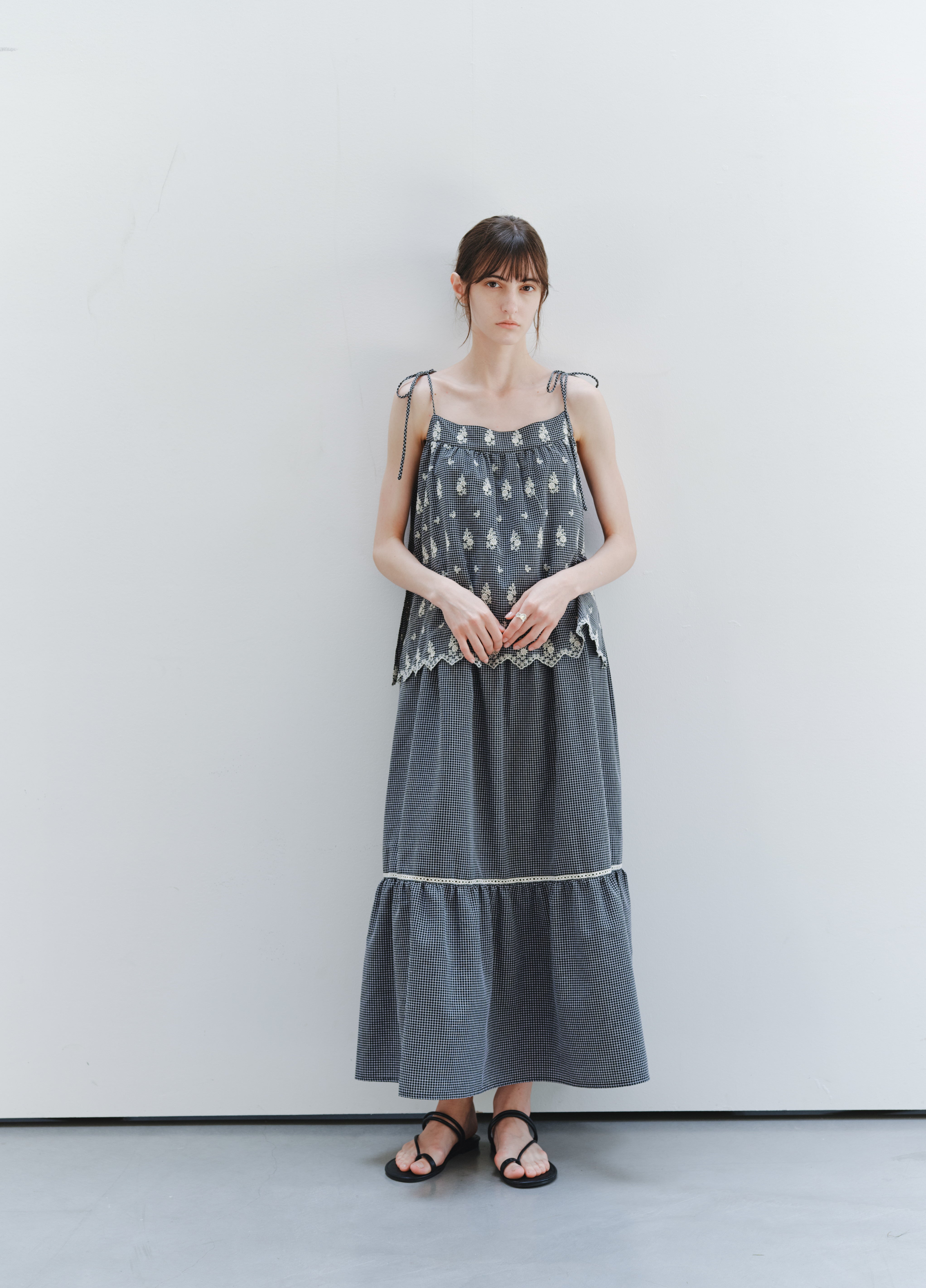 FLOWER STITCH CHECK DRESS