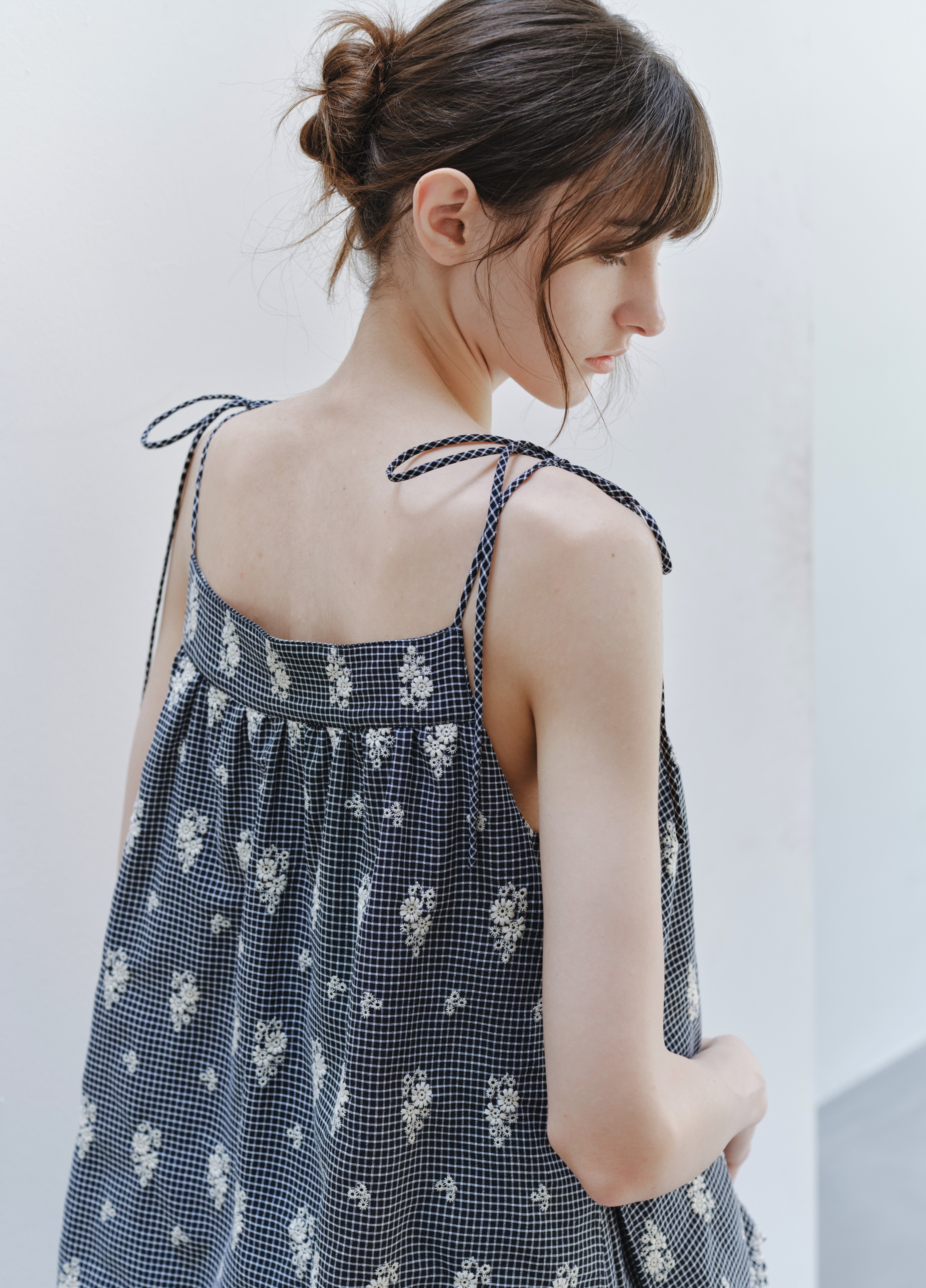 FLOWER STITCH CHECK DRESS