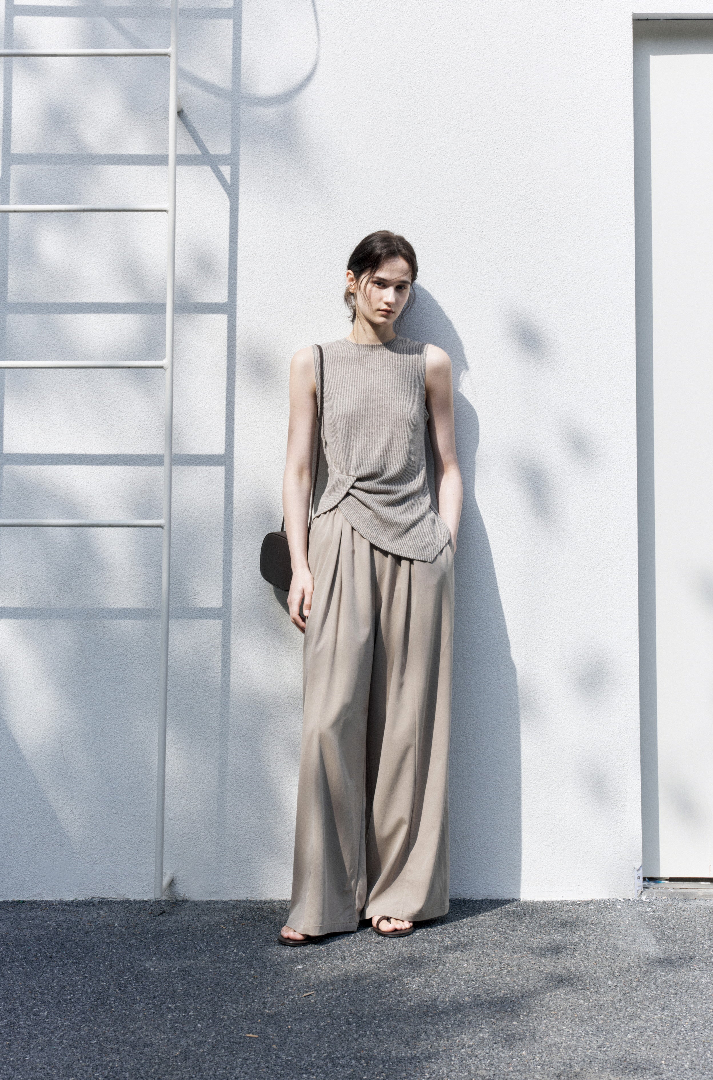 DRAPE TUCK WIDE PANTS / ドレープタックワイドパンツ