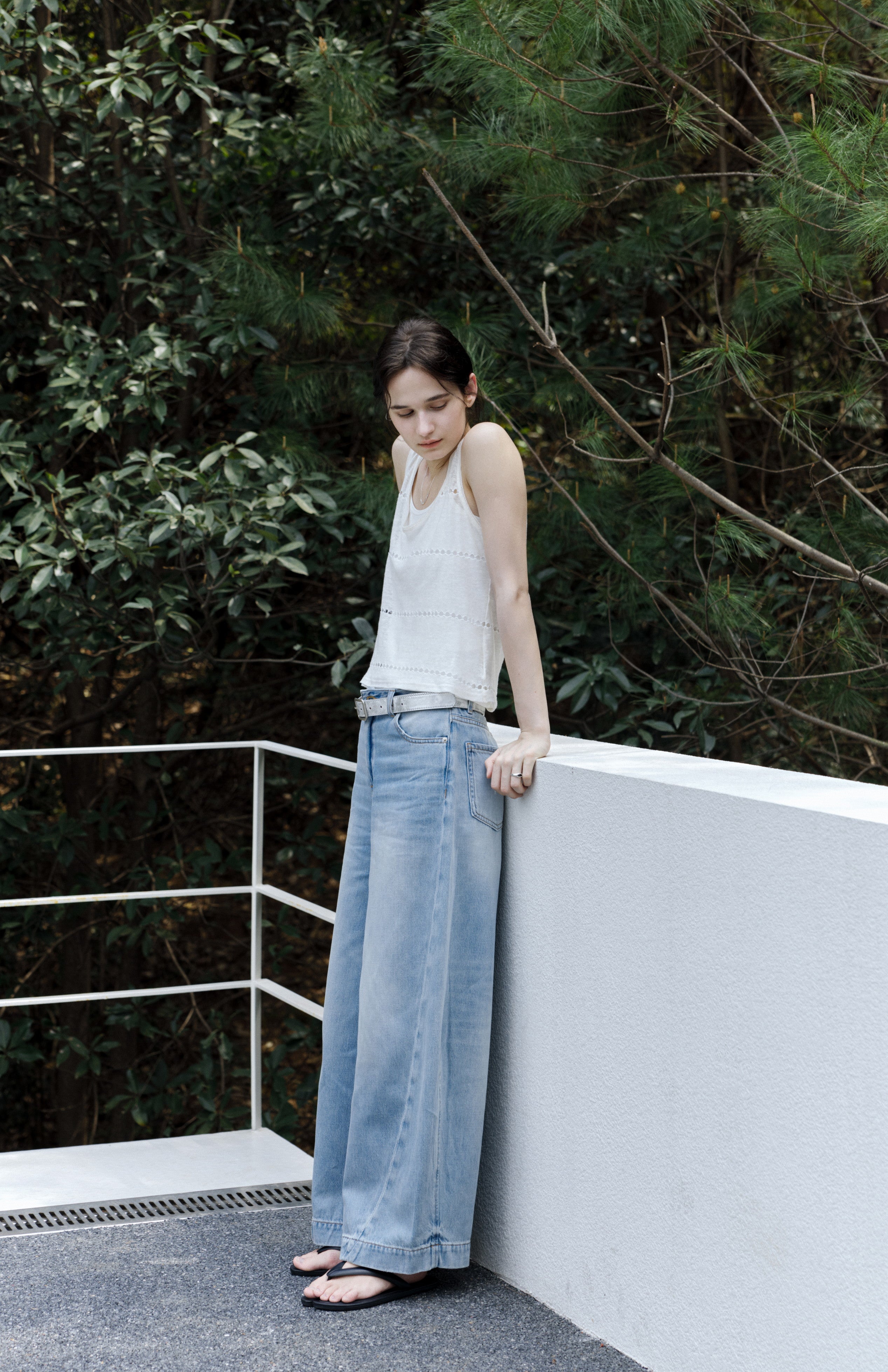 WASHED BLUE WIDE JEANS / 워시드 블루 와이드 청바지
