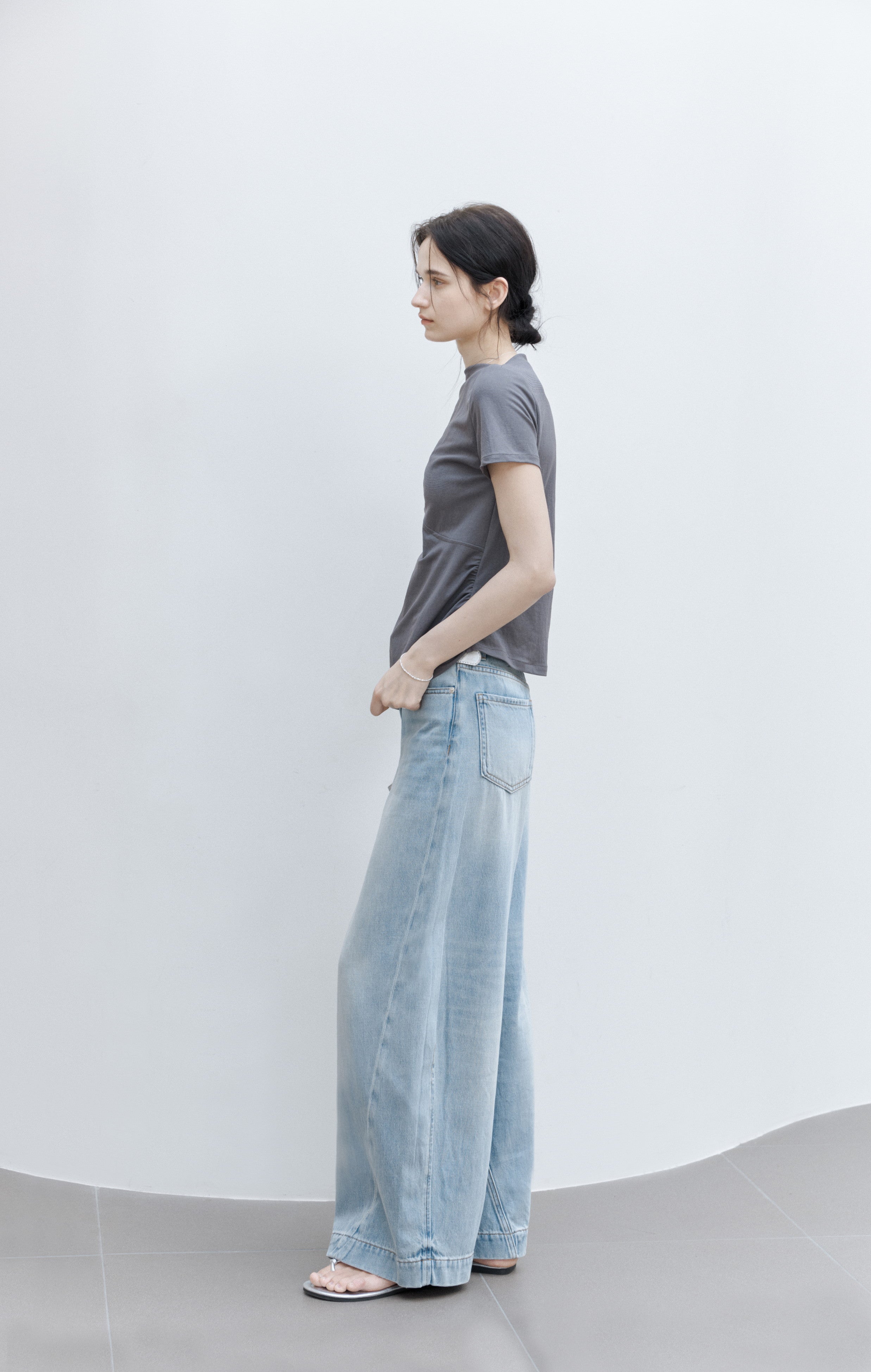 SIDE GATHERE SLIM T-SHIRT / サイドギャザースリムTシャツ