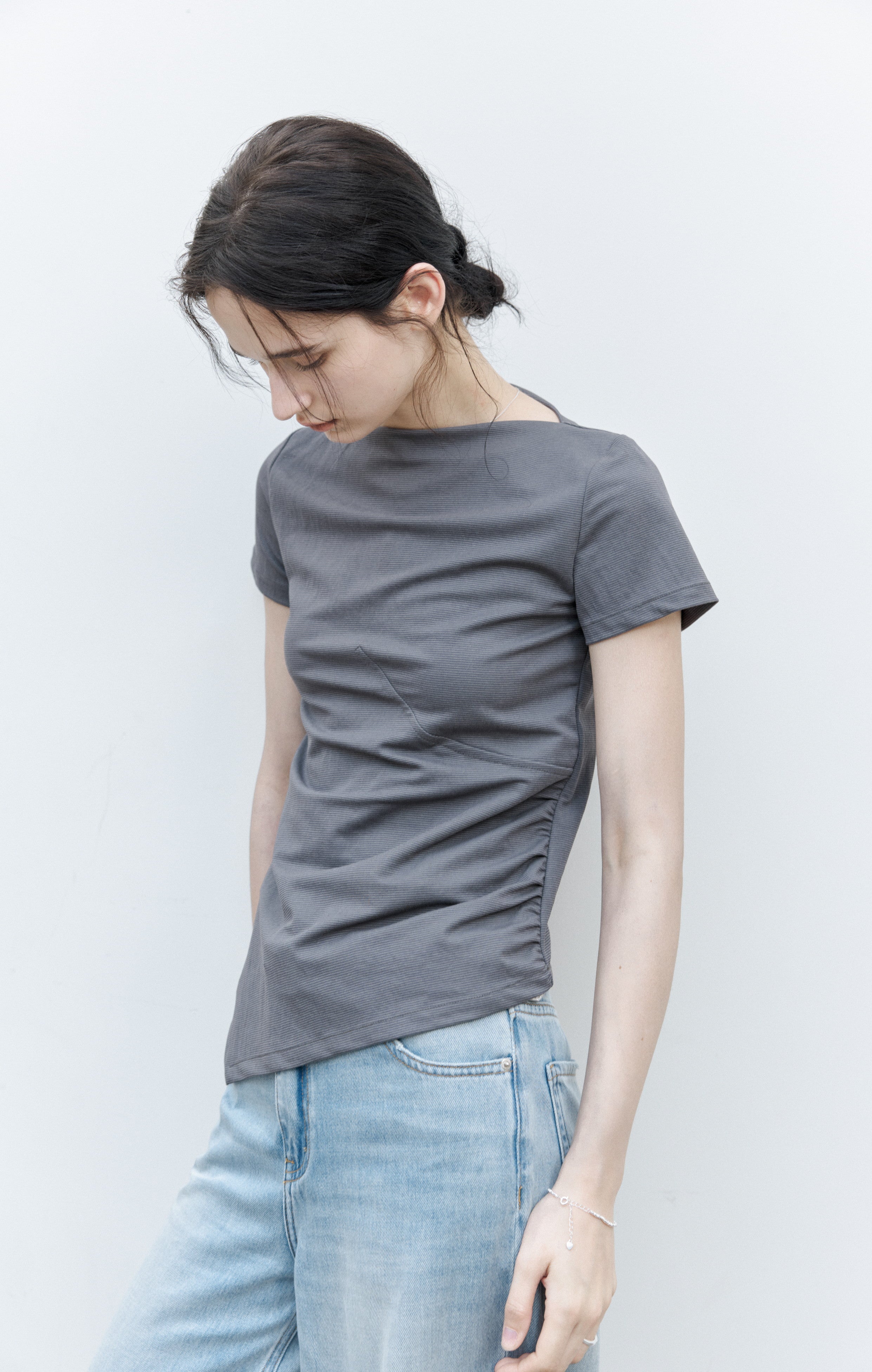 SIDE GATHERE SLIM T-SHIRT / サイドギャザースリムTシャツ