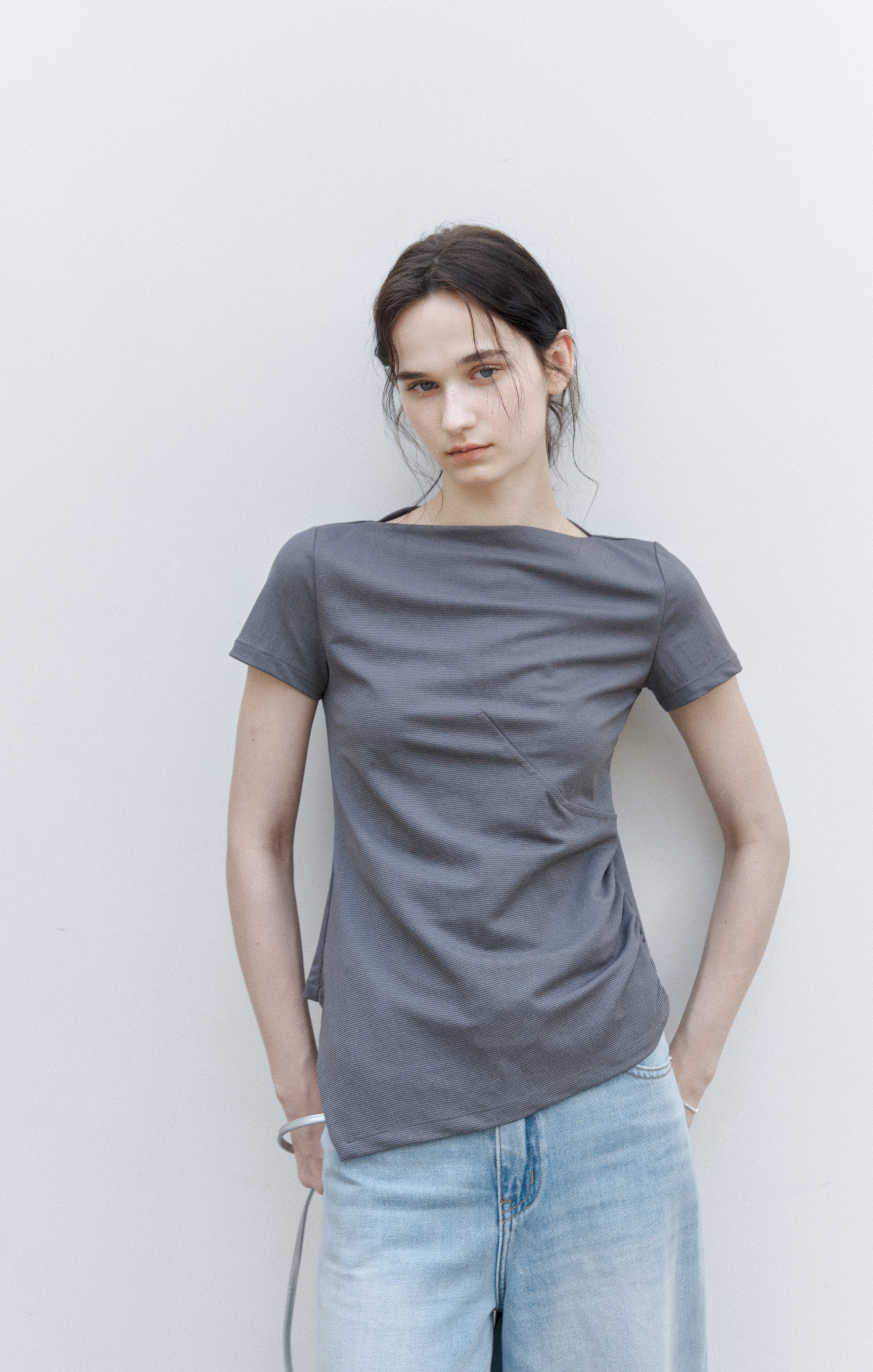 SIDE GATHERE SLIM T-SHIRT / サイドギャザースリムTシャツ