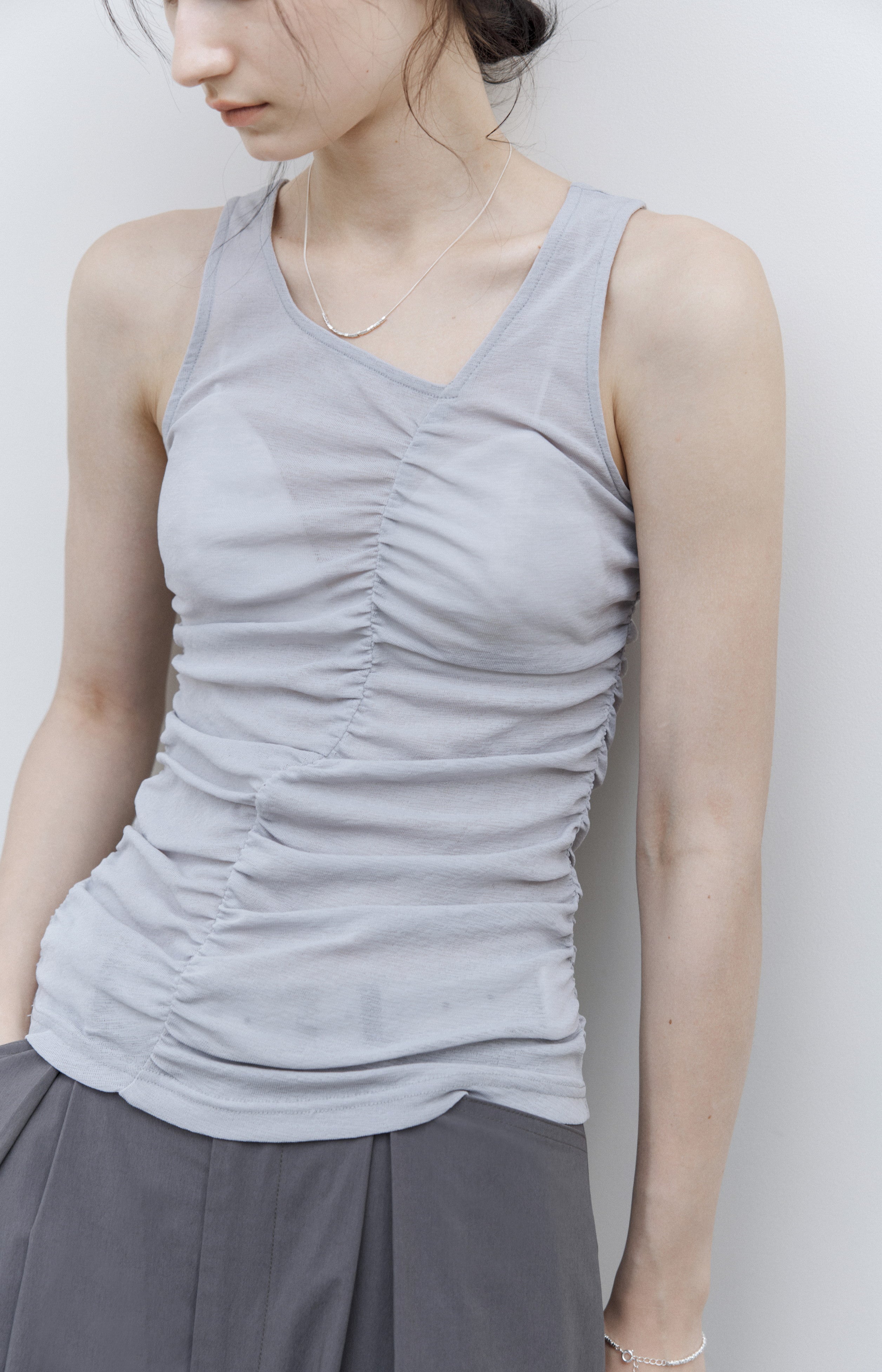 SLIM FIT SHIRRED TOP / 슬림 피트 셔링 톱