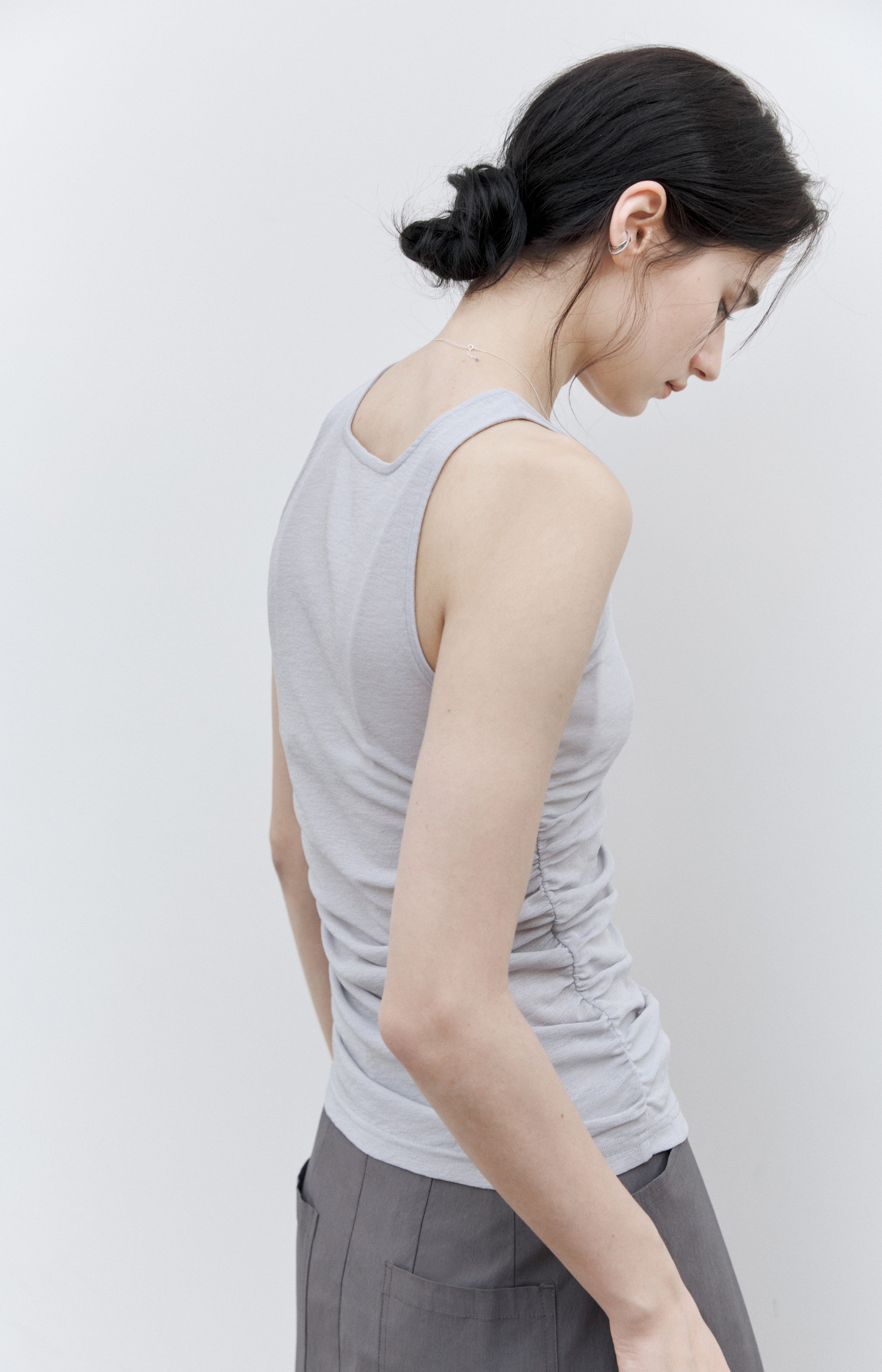 SLIM FIT SHIRRED TOP / 슬림 피트 셔링 톱