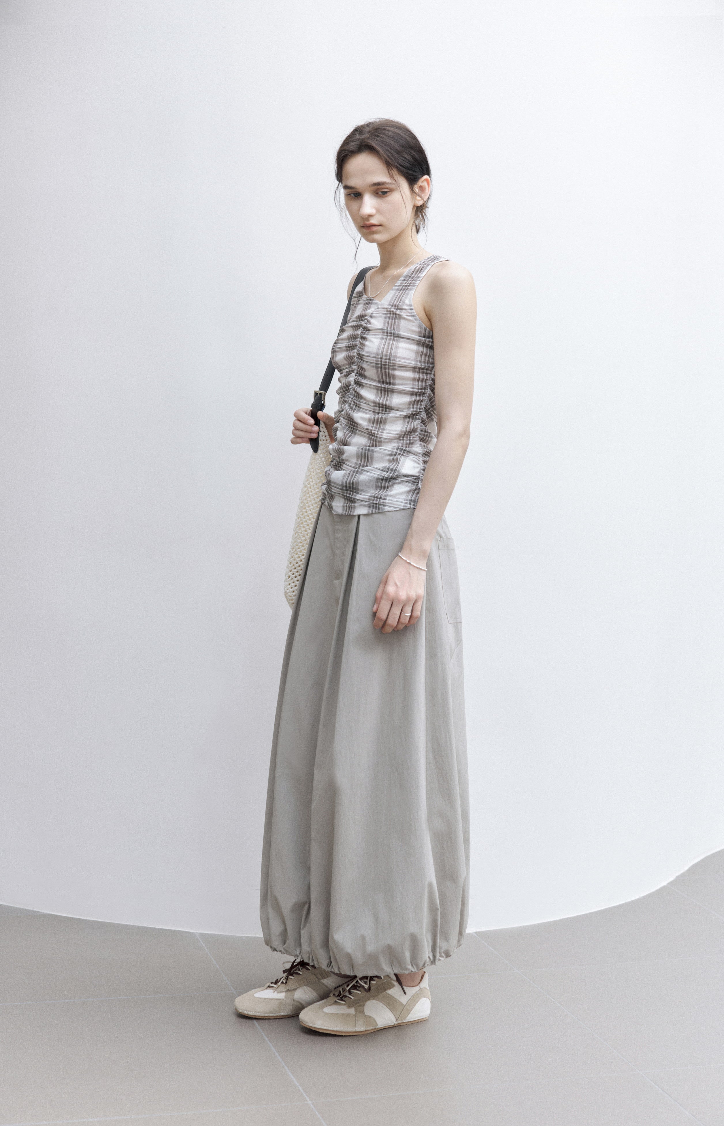 SLIM FIT SHIRRED TOP / 슬림 피트 셔링 톱