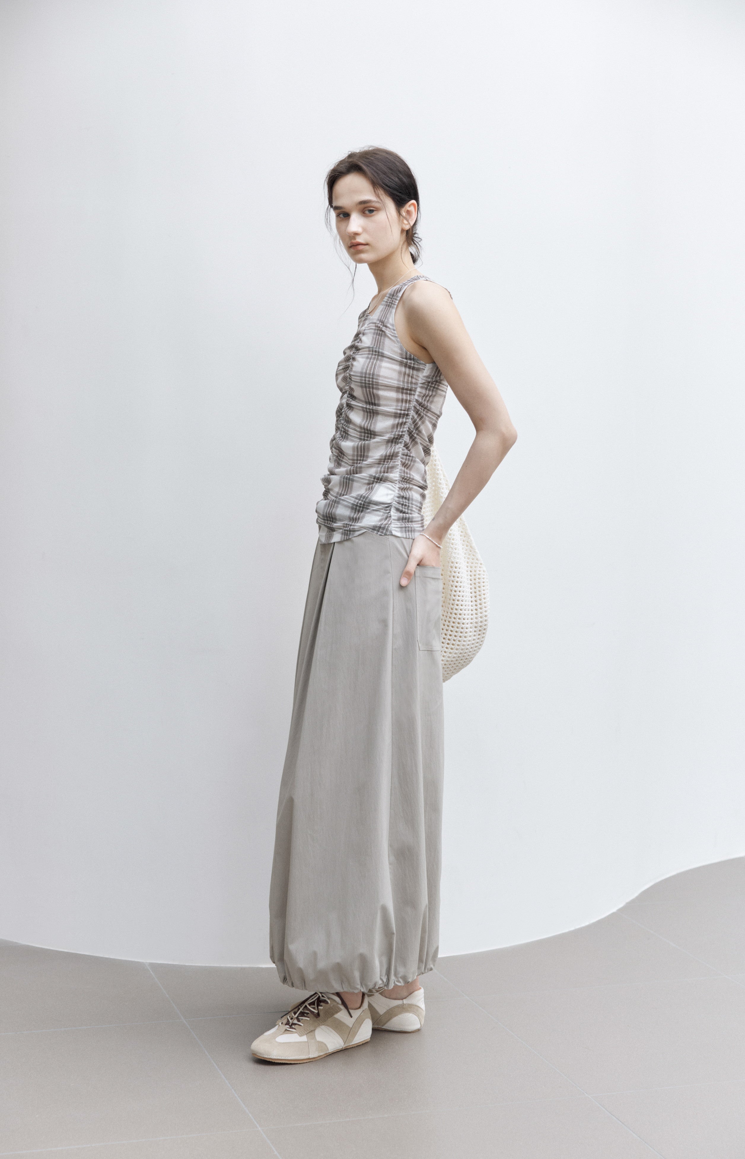 SLIM FIT SHIRRED TOP / 슬림 피트 셔링 톱