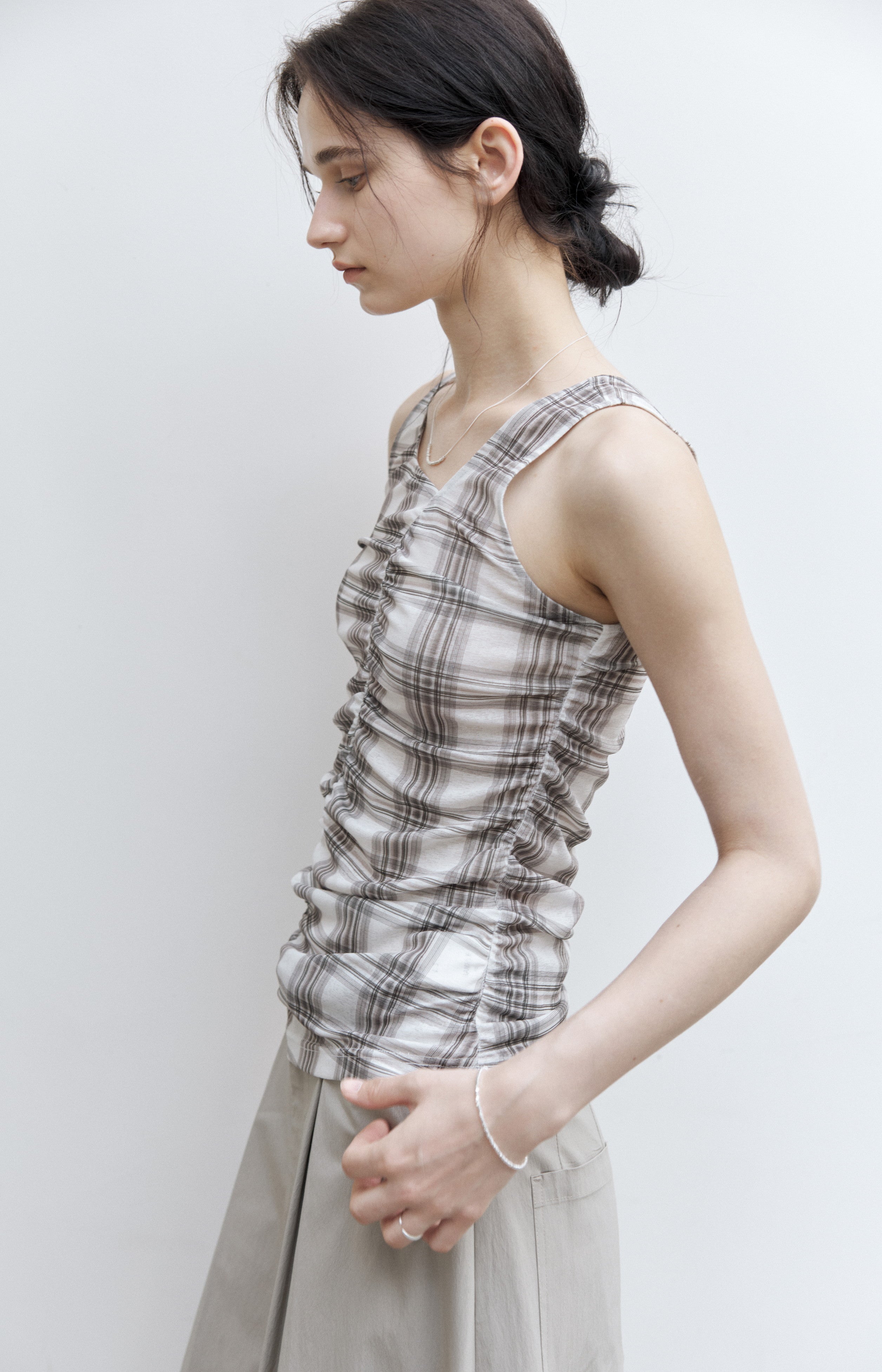 SLIM FIT SHIRRED TOP / 슬림 피트 셔링 톱