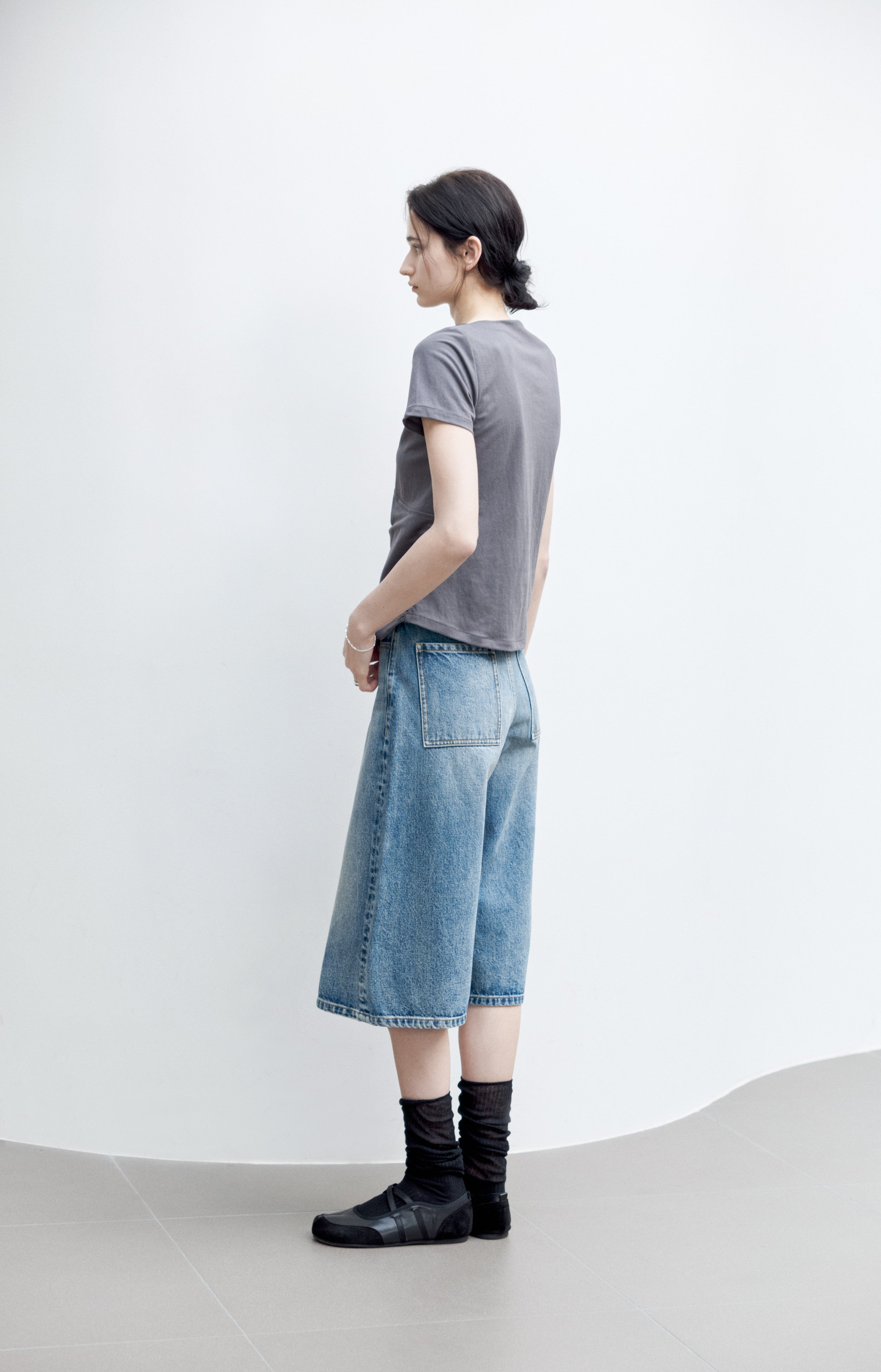 SIDE GATHERE SLIM T-SHIRT / サイドギャザースリムTシャツ