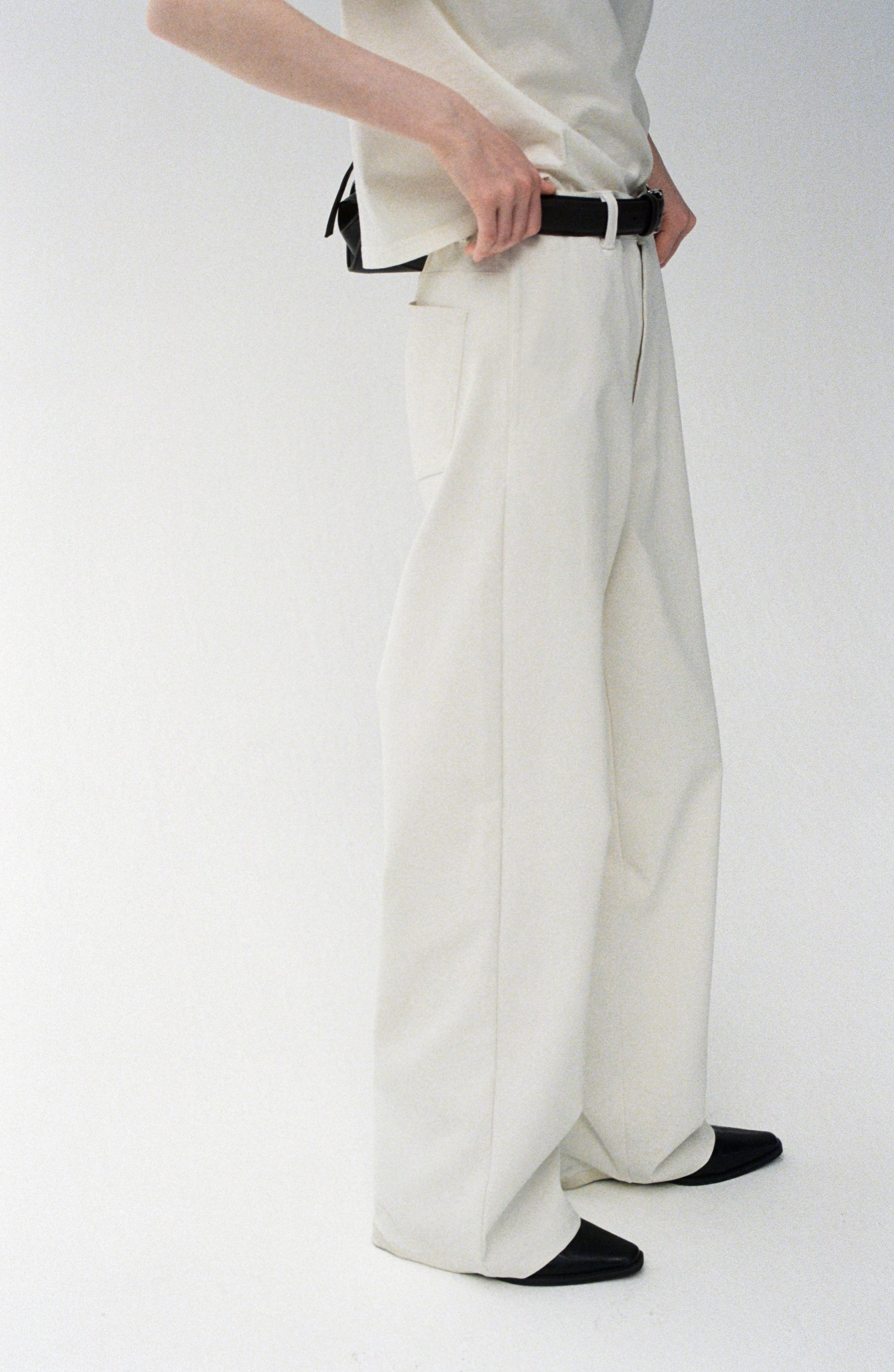WHITE LOOSE SOFT PANTS