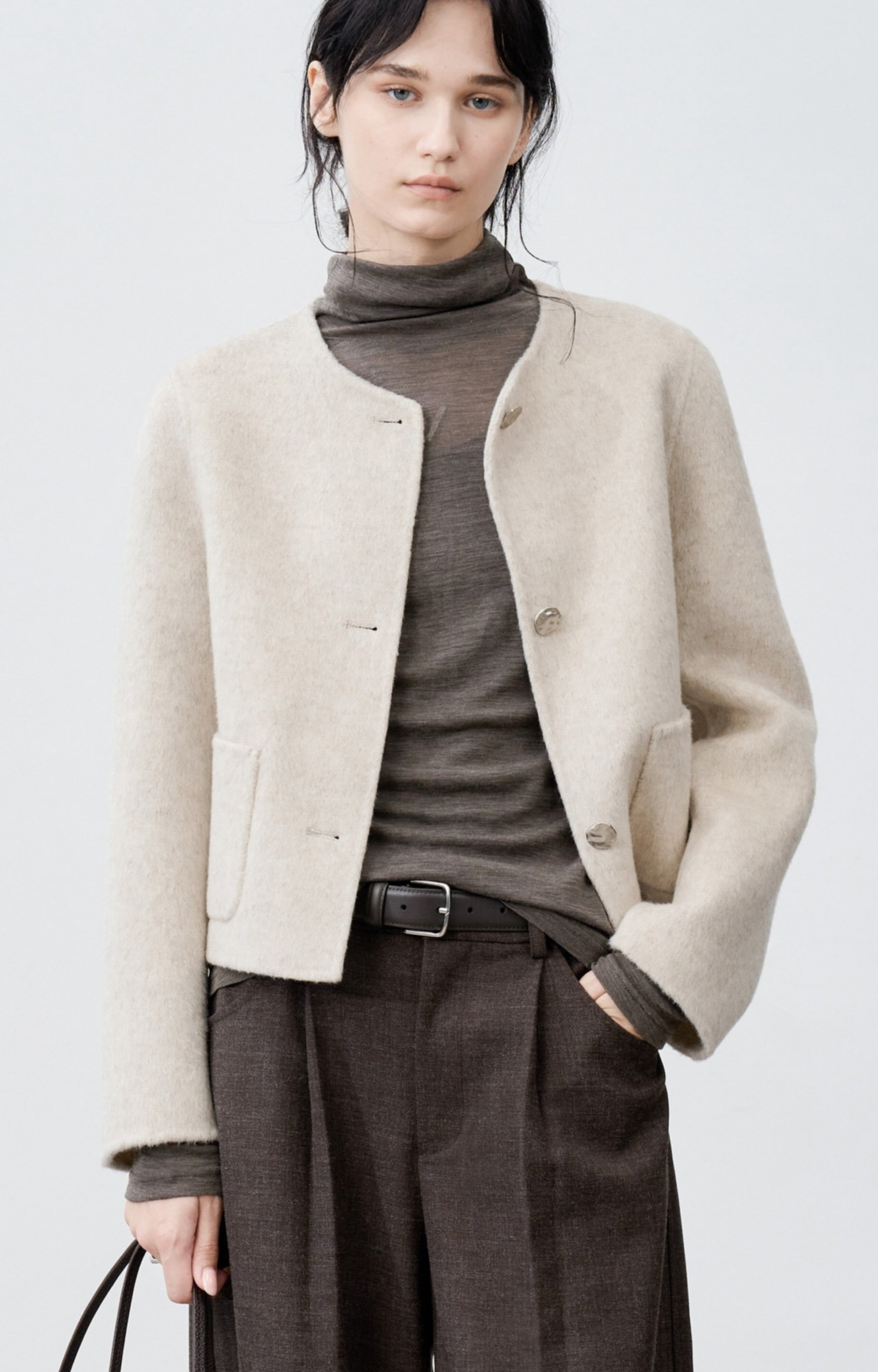 CLASSIC WOOL SHORT COAT / 클래식 울 쇼트 코트