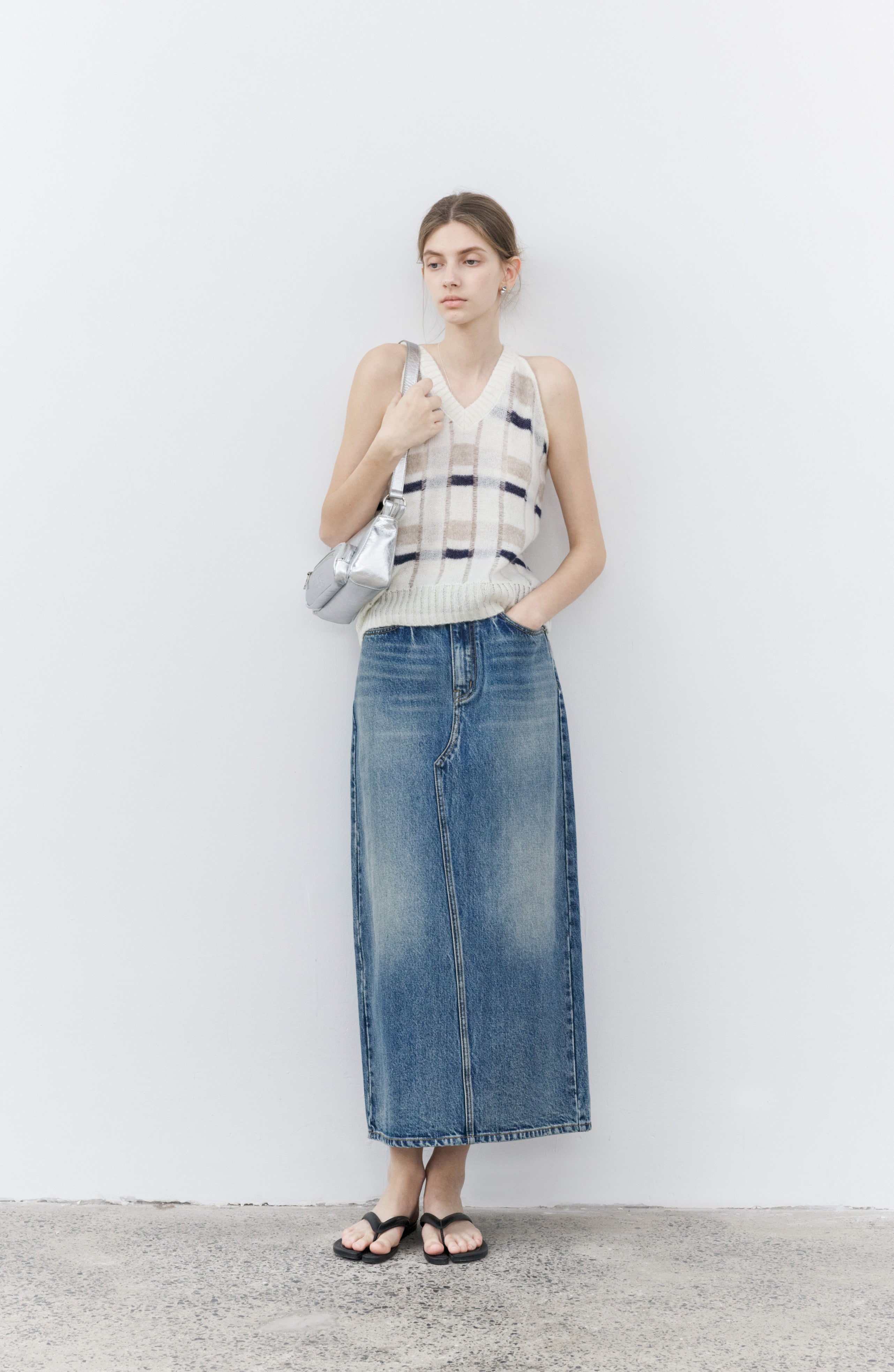 BASIC SLIT DENIM SKIRT