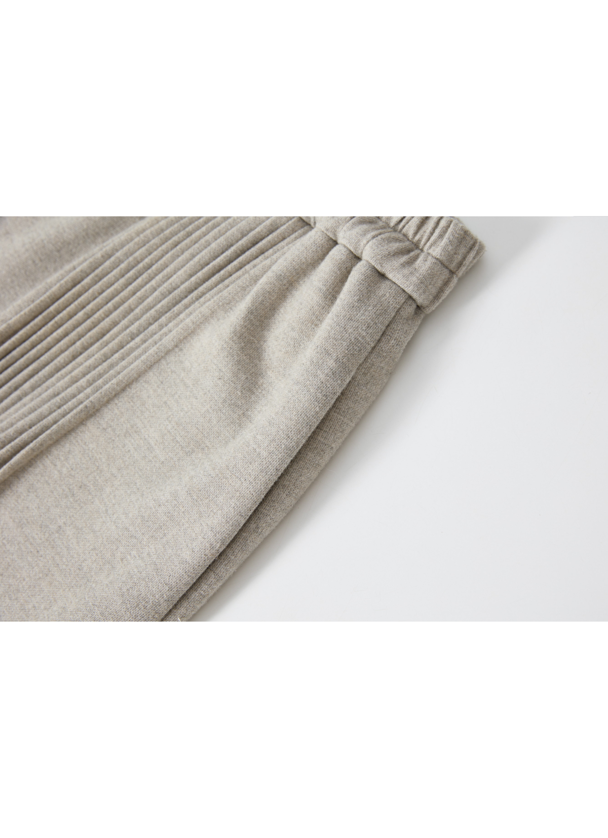 EDGE PLEATS LANTERN PANTS