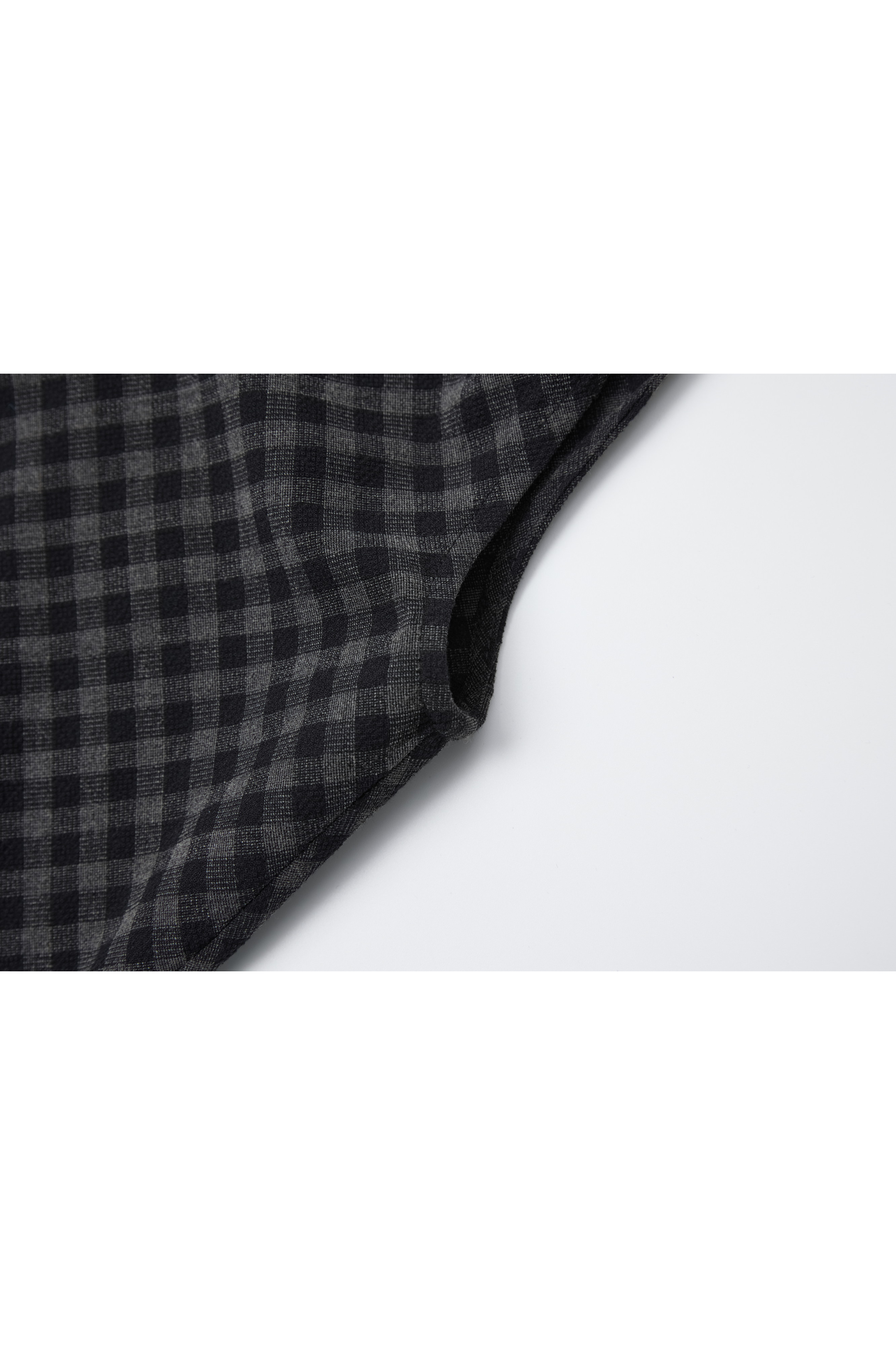 OFF TURTLE PLAID TOP