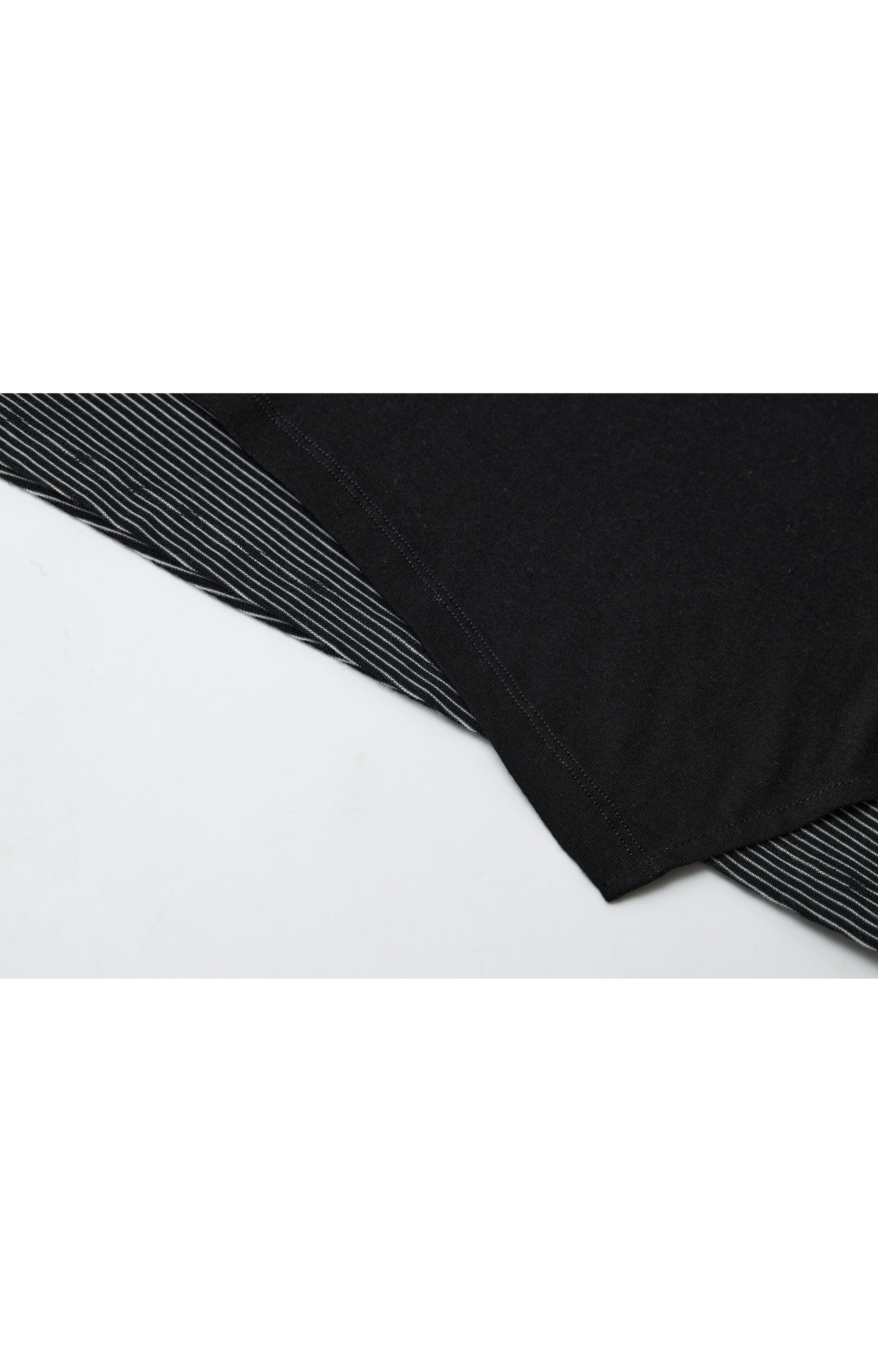 LAYERED STRIPED LONG T-SHIRT / レイヤードストライプロングTシャツ