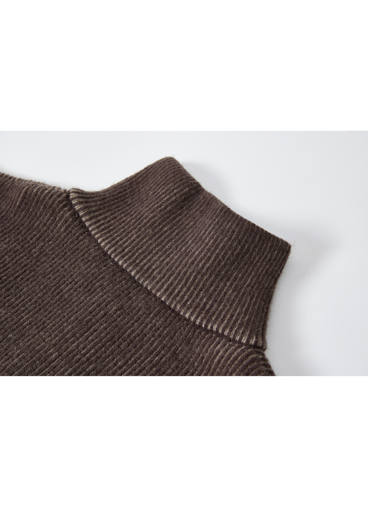 HALF ZIP SHORT SWEATER
