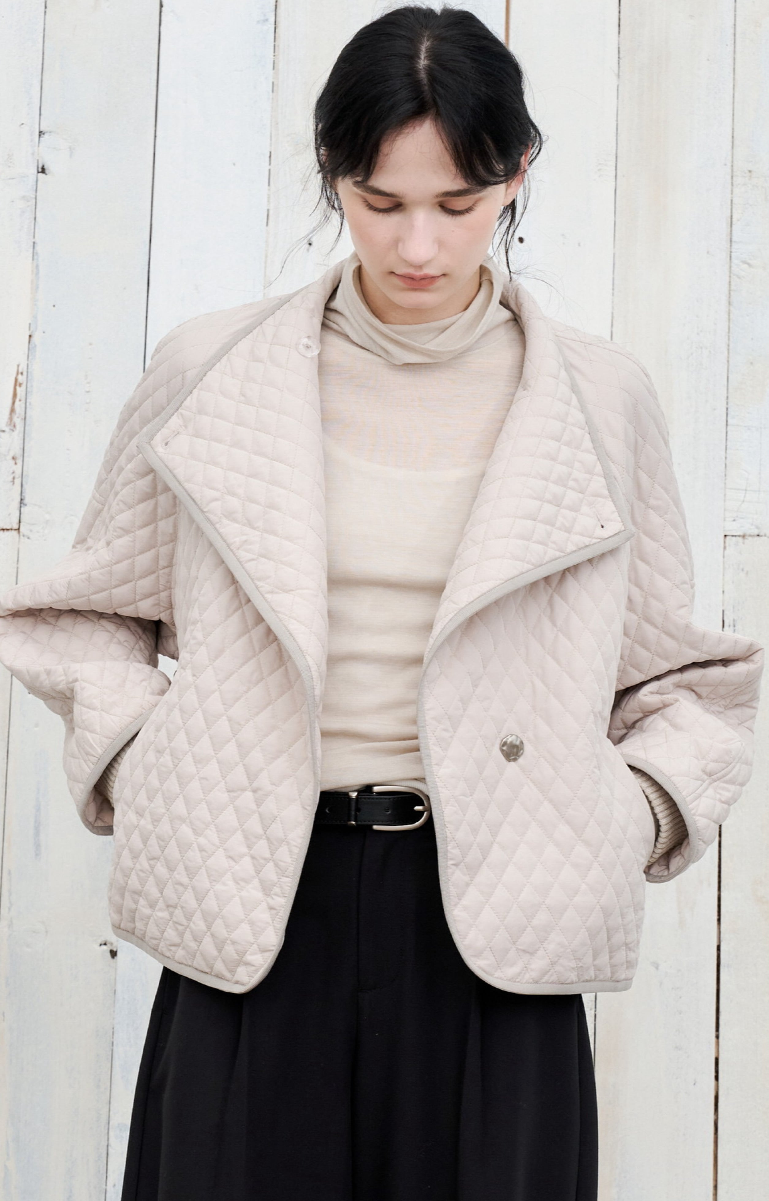 EDGE LAPEL QUILTED JACKET