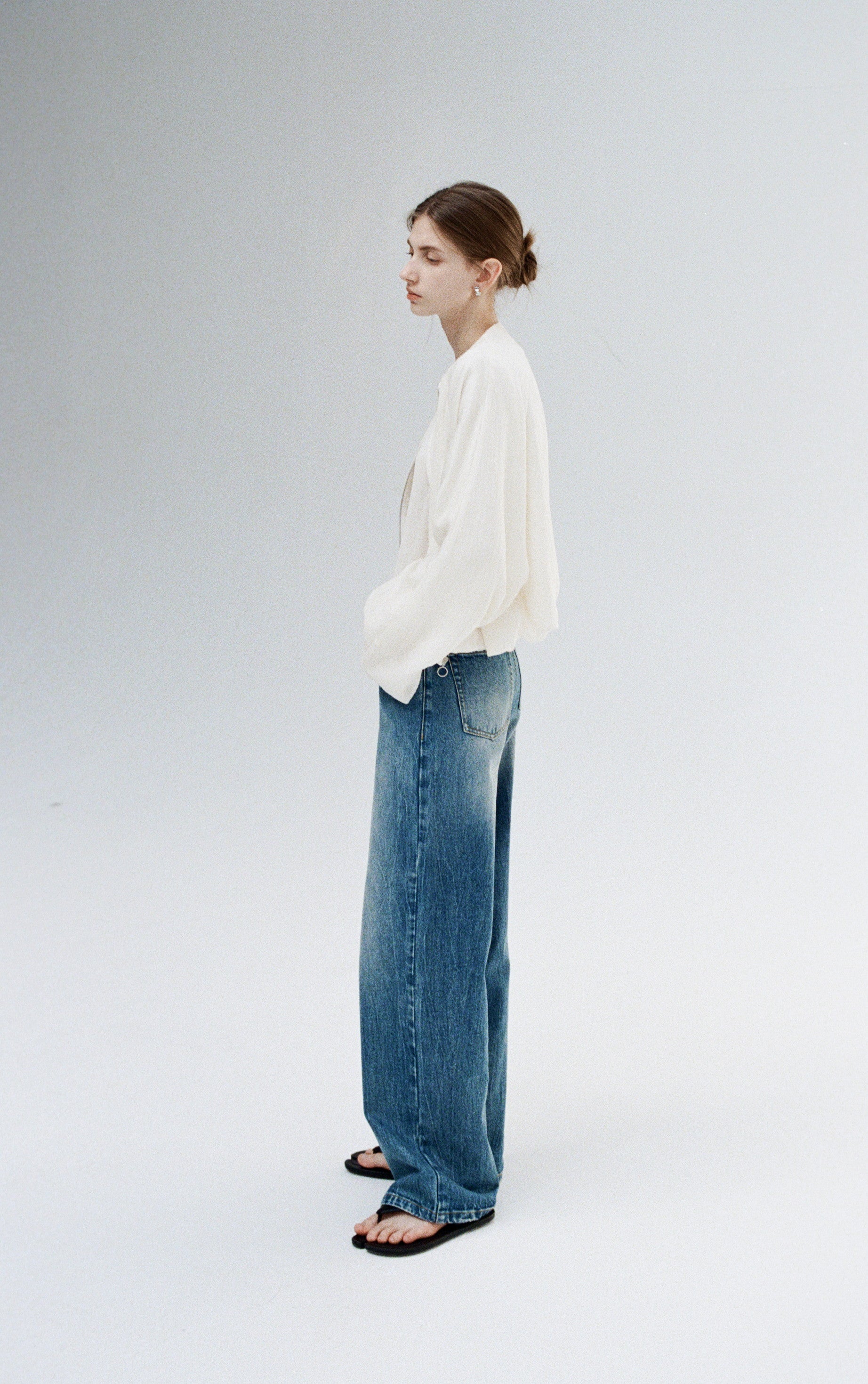 BASIC STRAIGHT JEANS