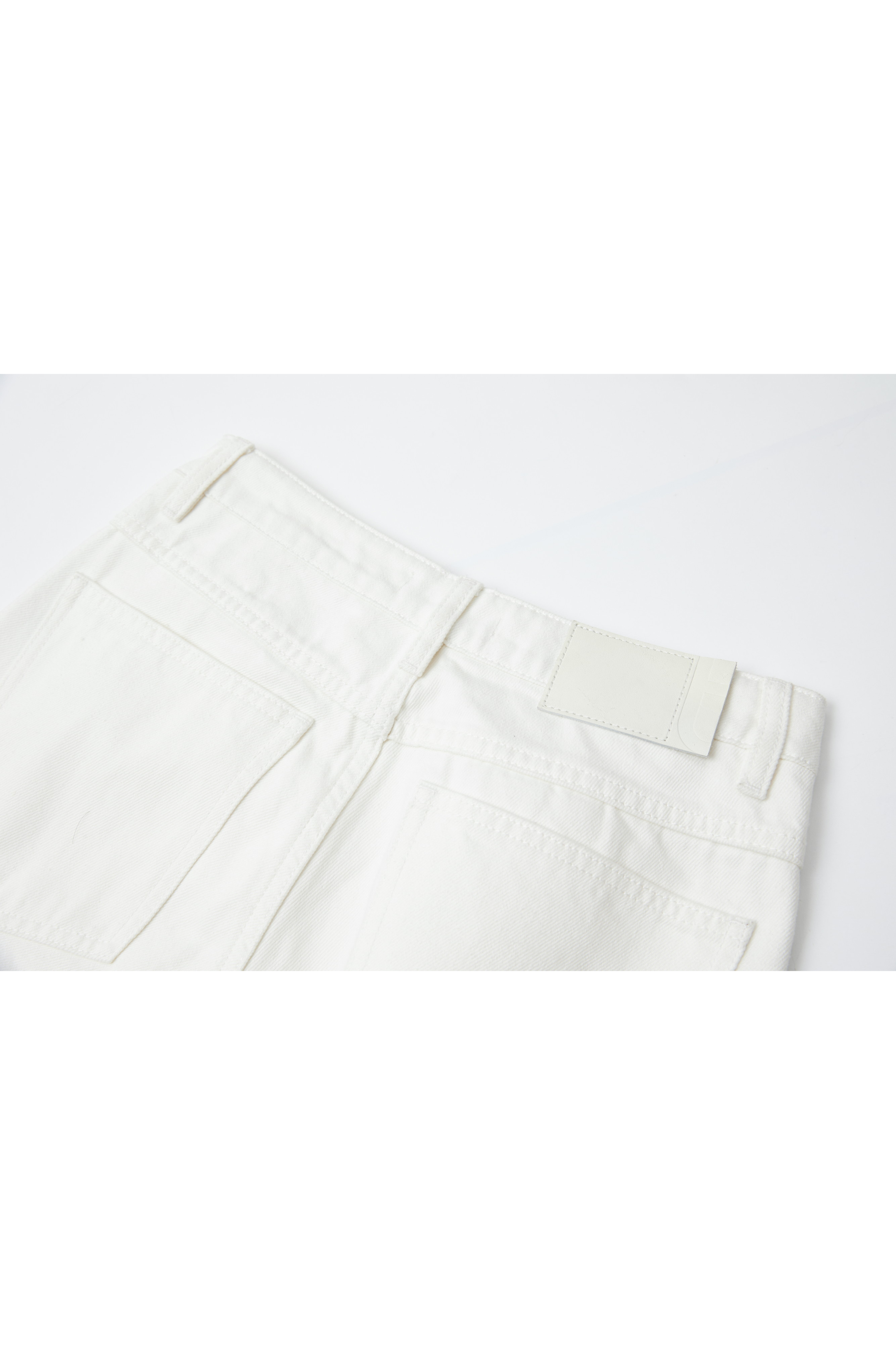 PATCH ACCENT WHITE JEANS / パッチアクセントホワイトジーンズ