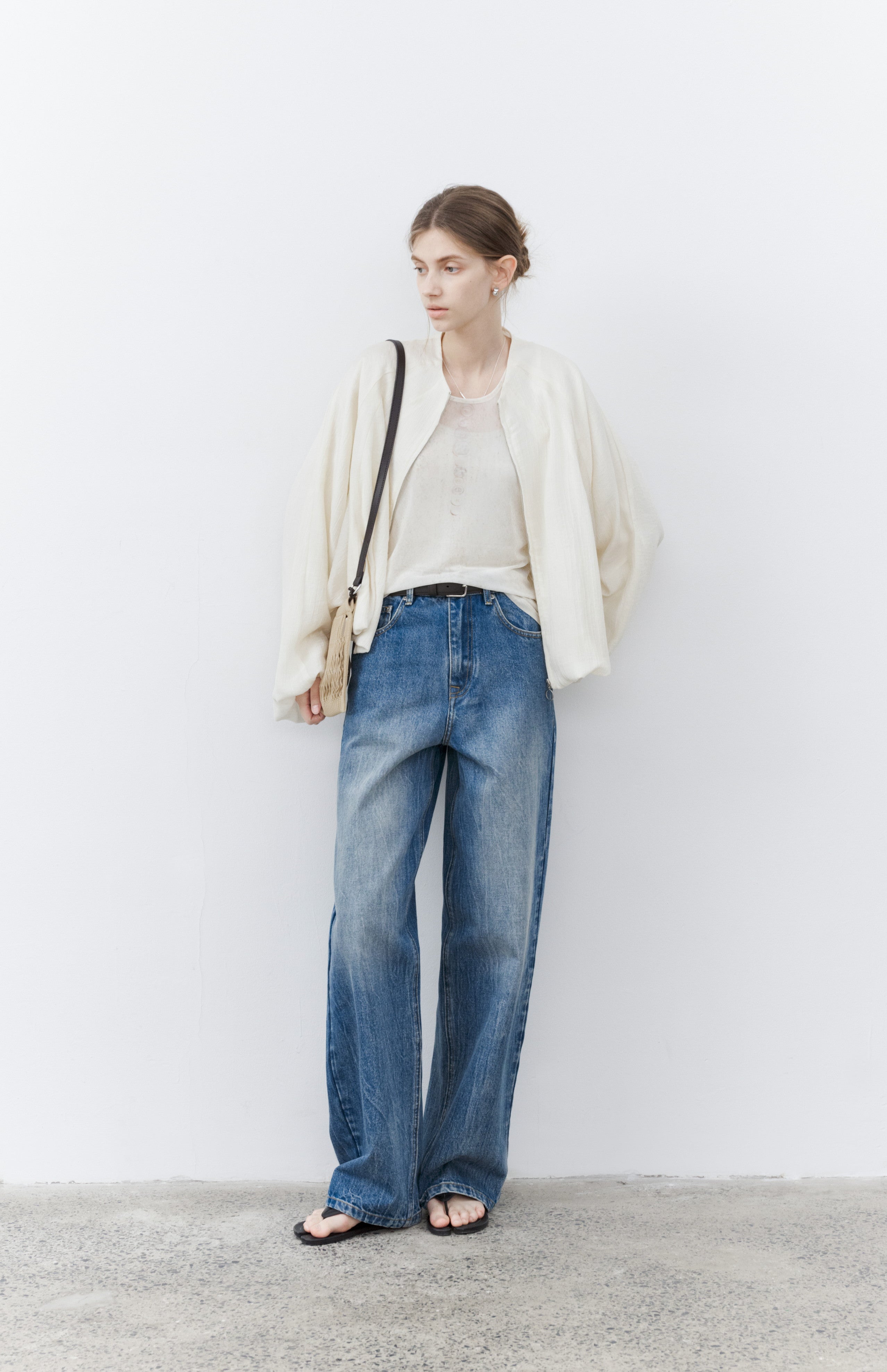 BASIC STRAIGHT JEANS