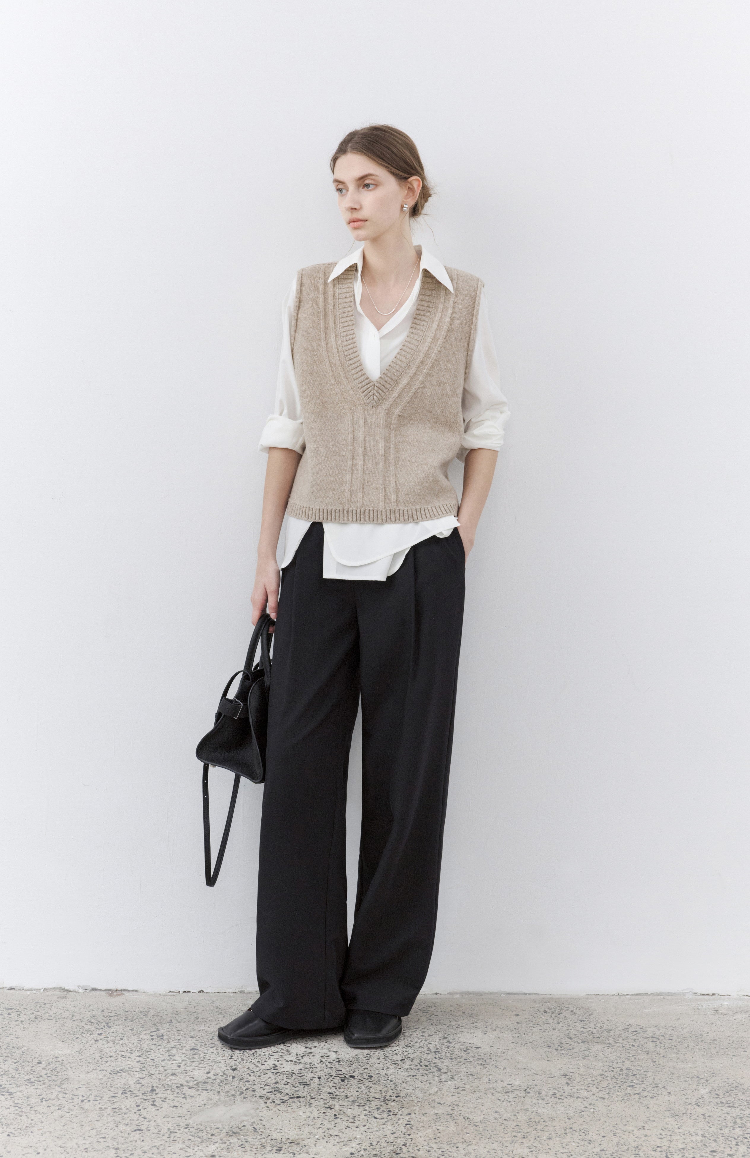 DRAPE STRAIGHT SLACKS