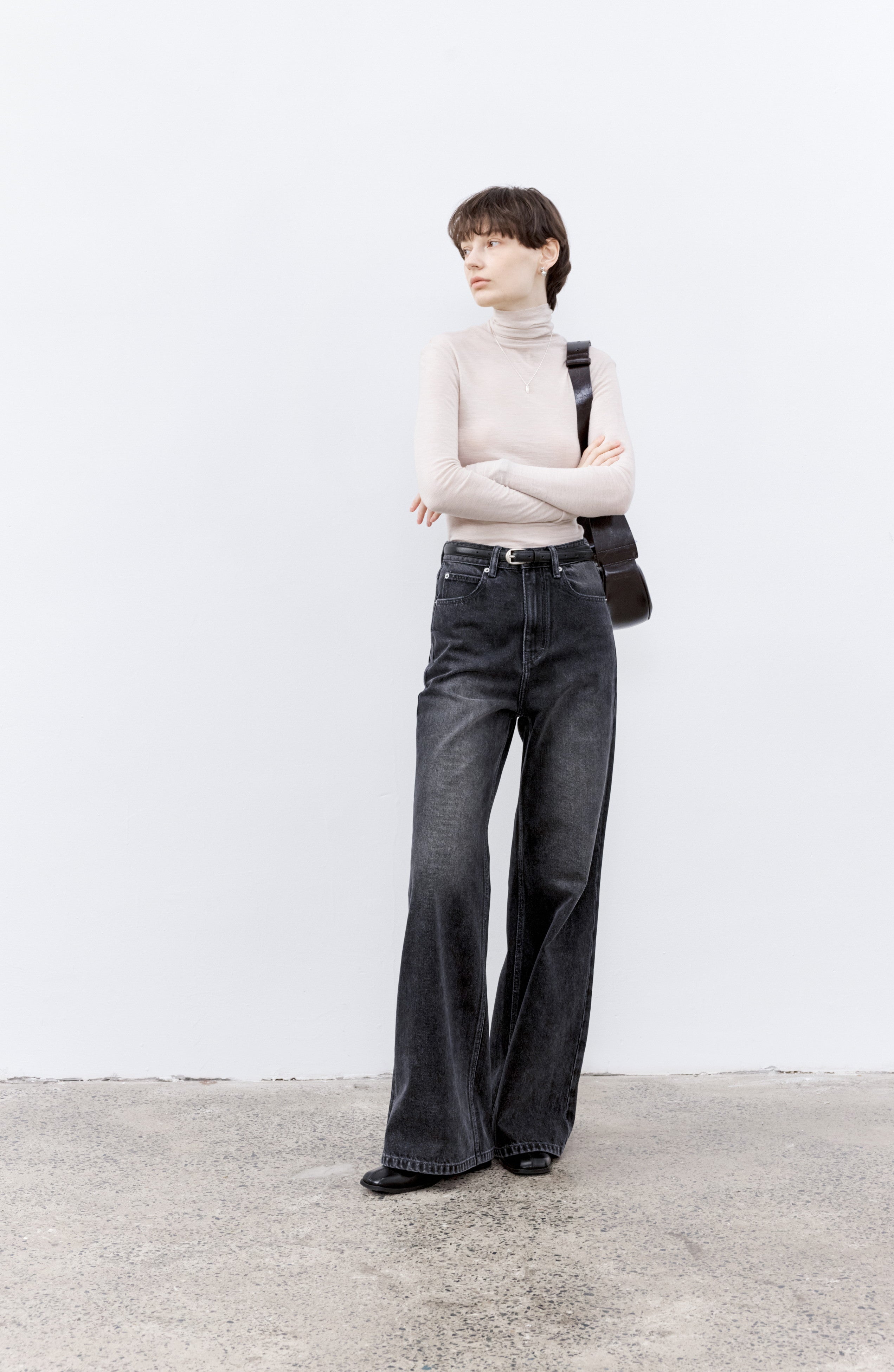 WASHED GRAY BLACK JEANS / ウォッシュドグレーブラックジーンズ