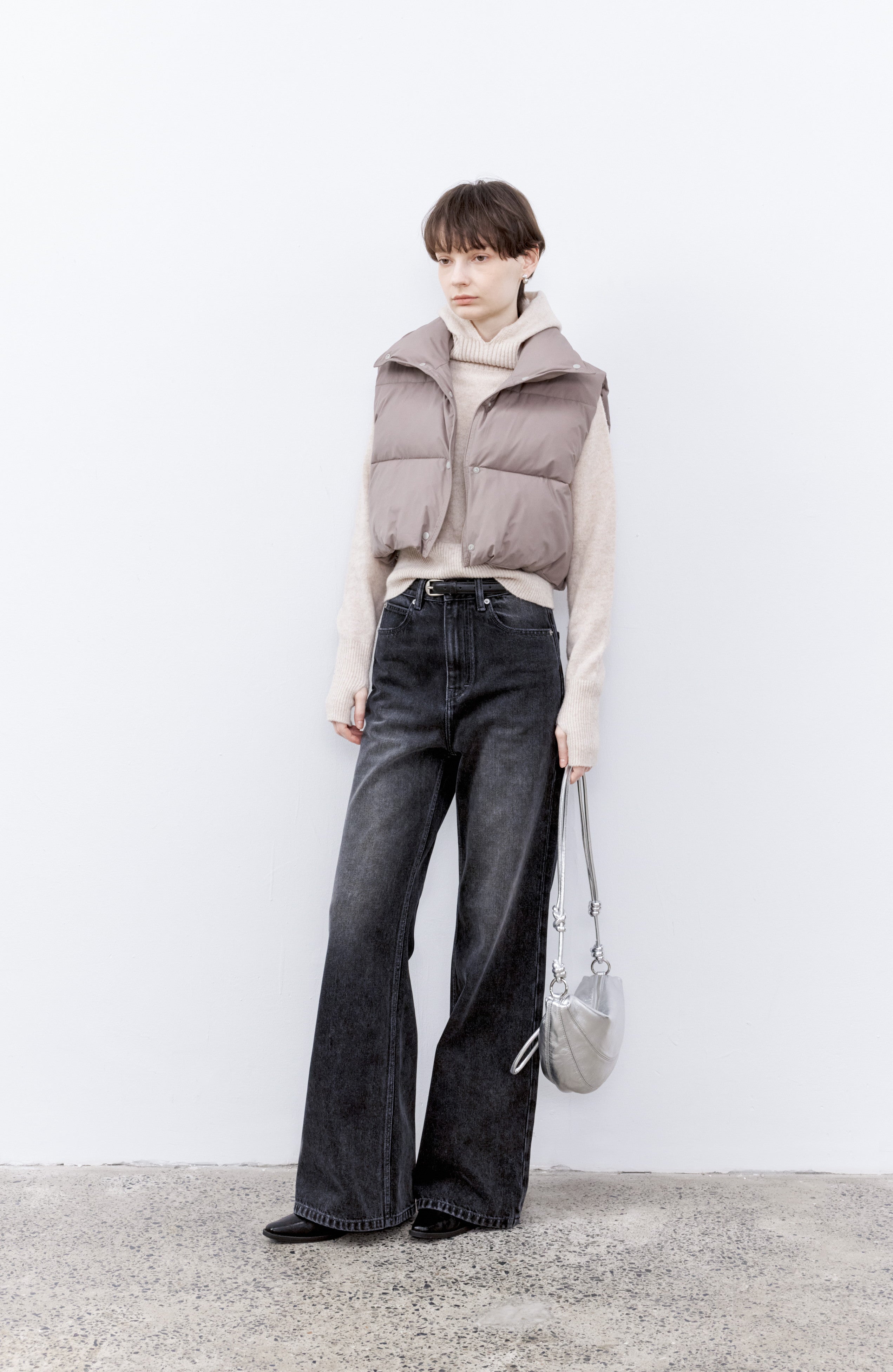WASHED GRAY BLACK JEANS / ウォッシュドグレーブラックジーンズ