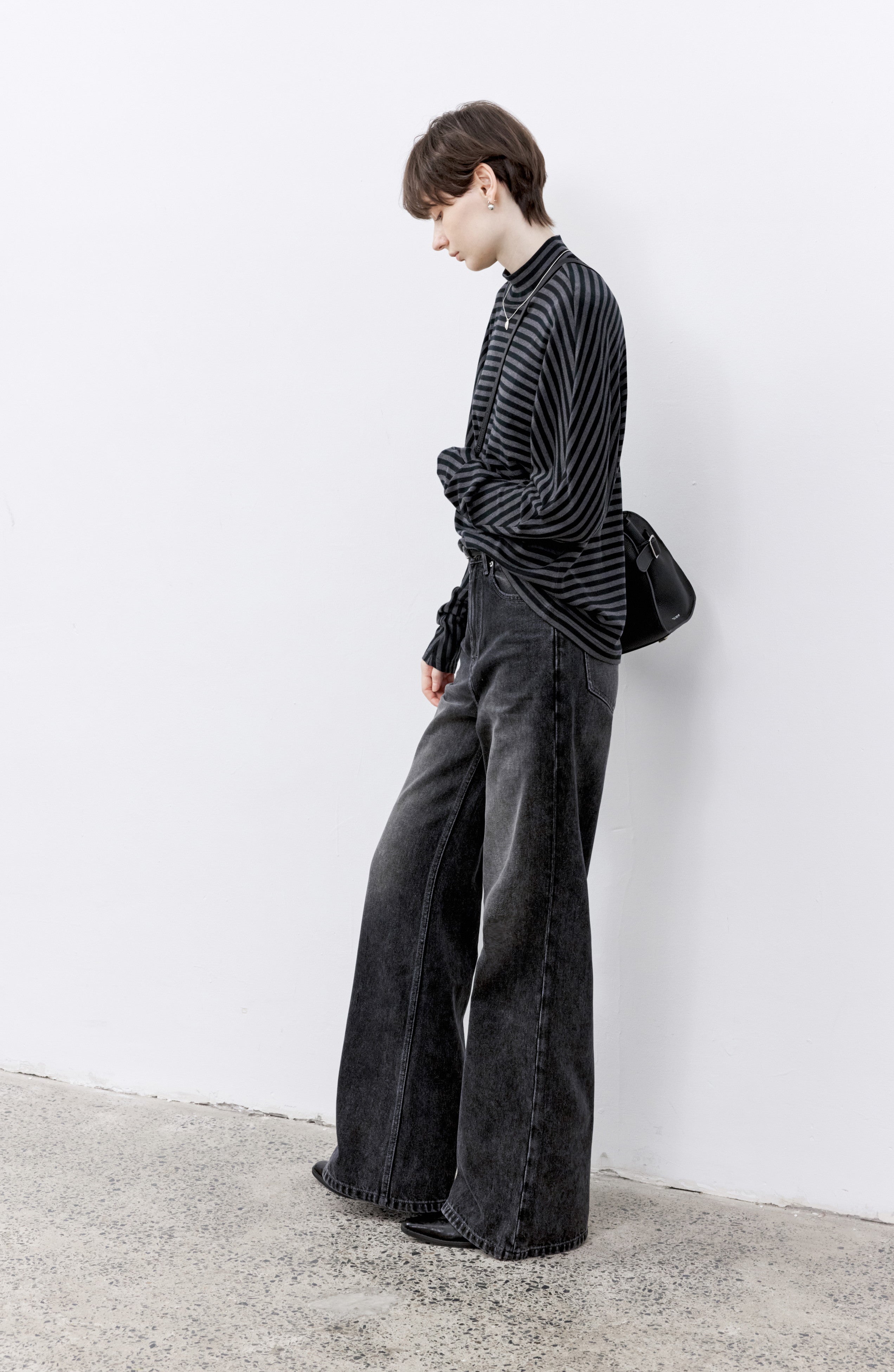 WASHED GRAY BLACK JEANS / ウォッシュドグレーブラックジーンズ