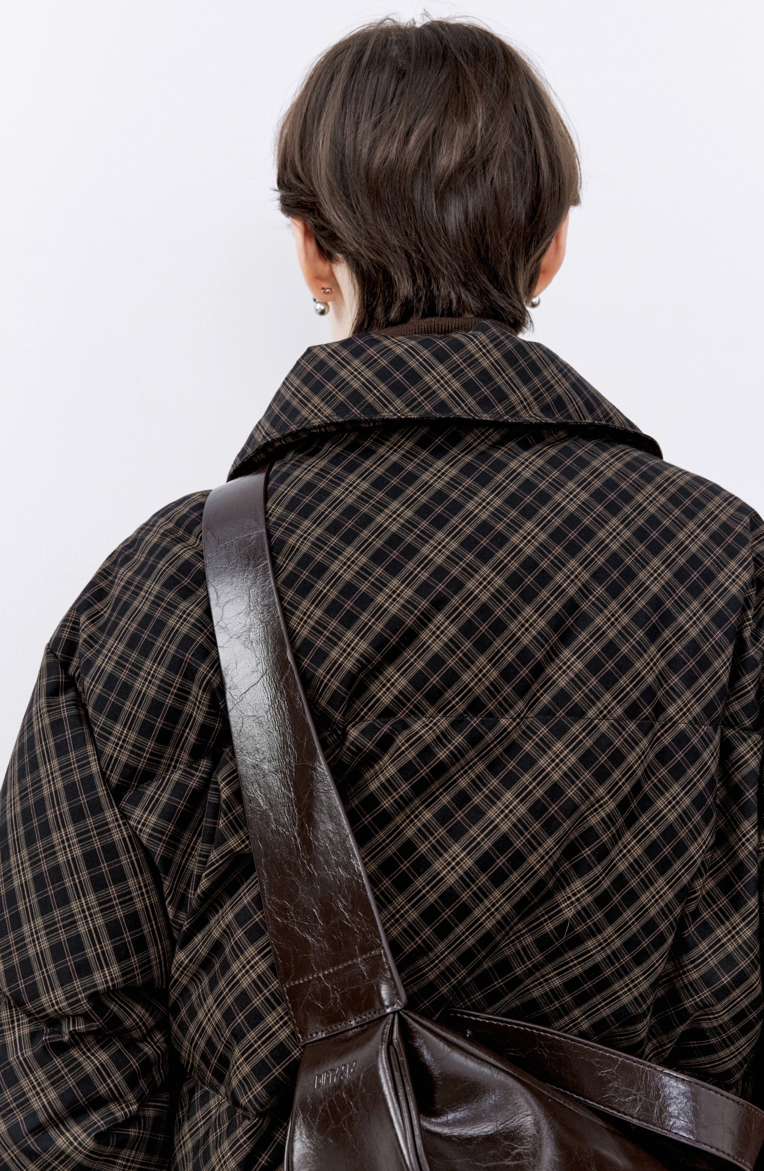 DARK PLAID LAPEL DOWN