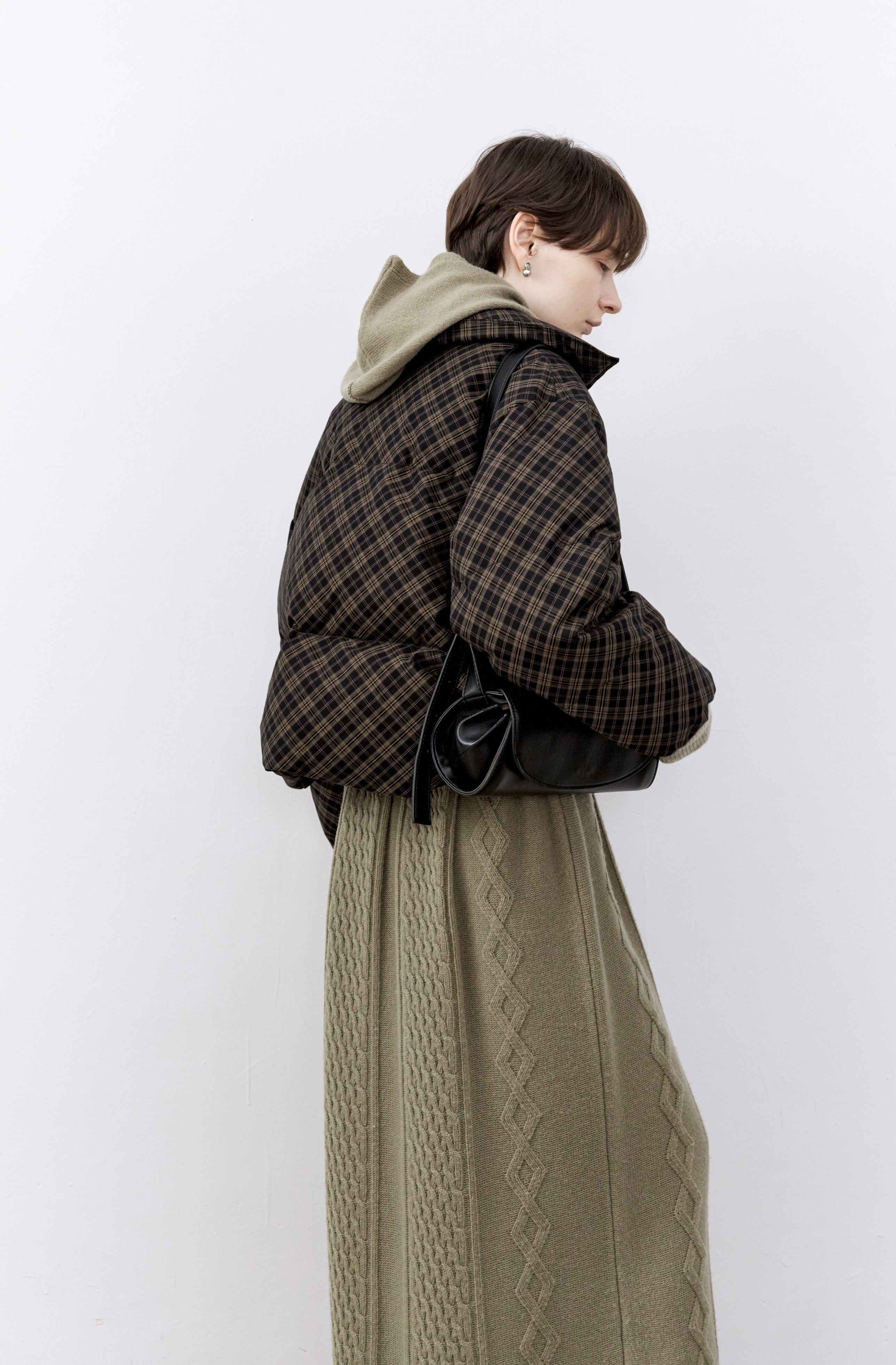 DARK PLAID LAPEL DOWN