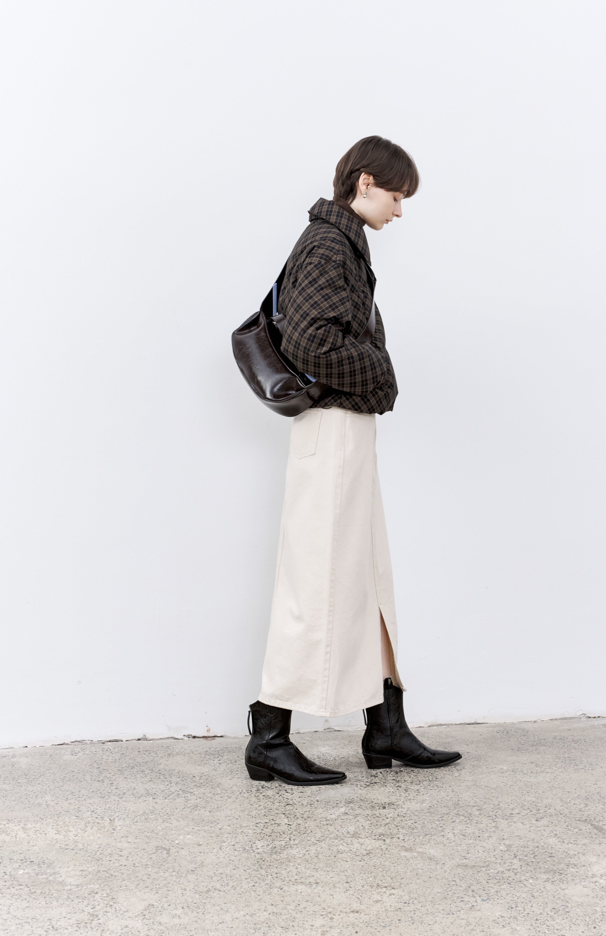 DARK PLAID LAPEL DOWN