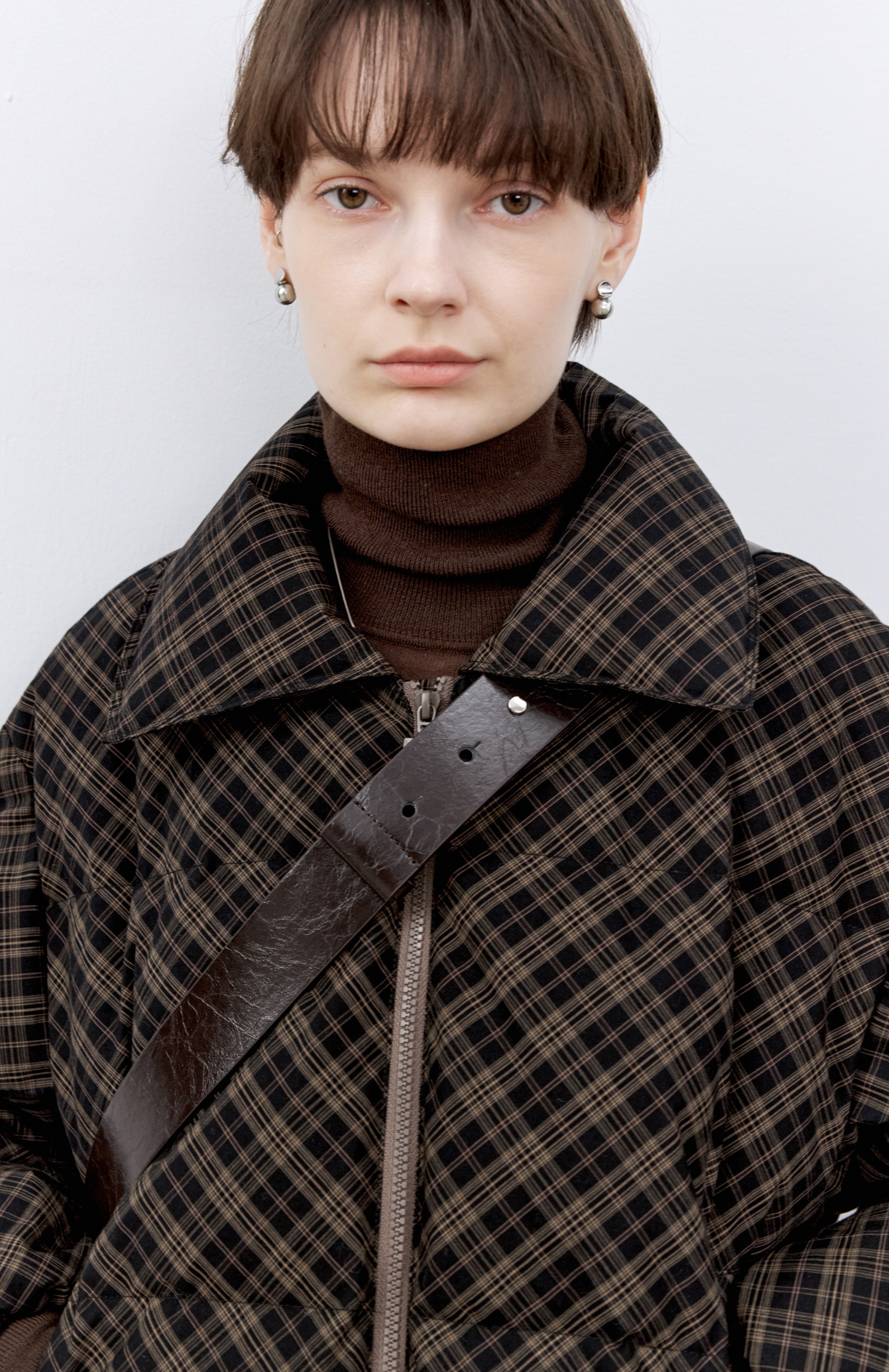 DARK PLAID LAPEL DOWN