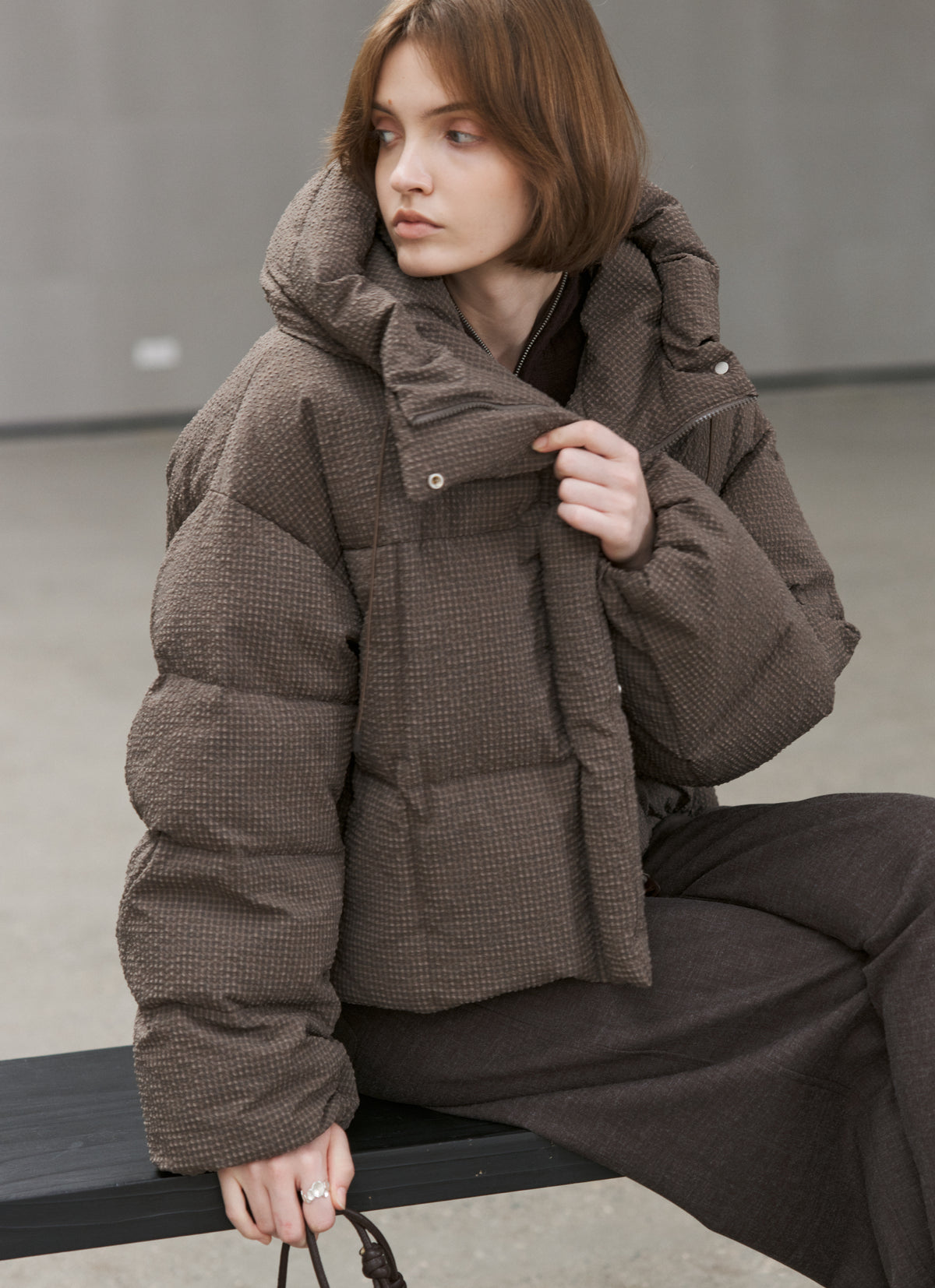 PUFF TEXTURE HOODED DOWN