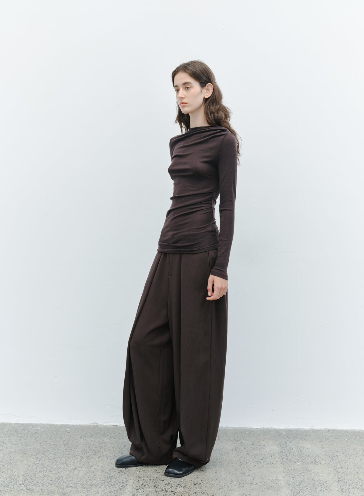 TUCK HEM DRAPE SLACKS