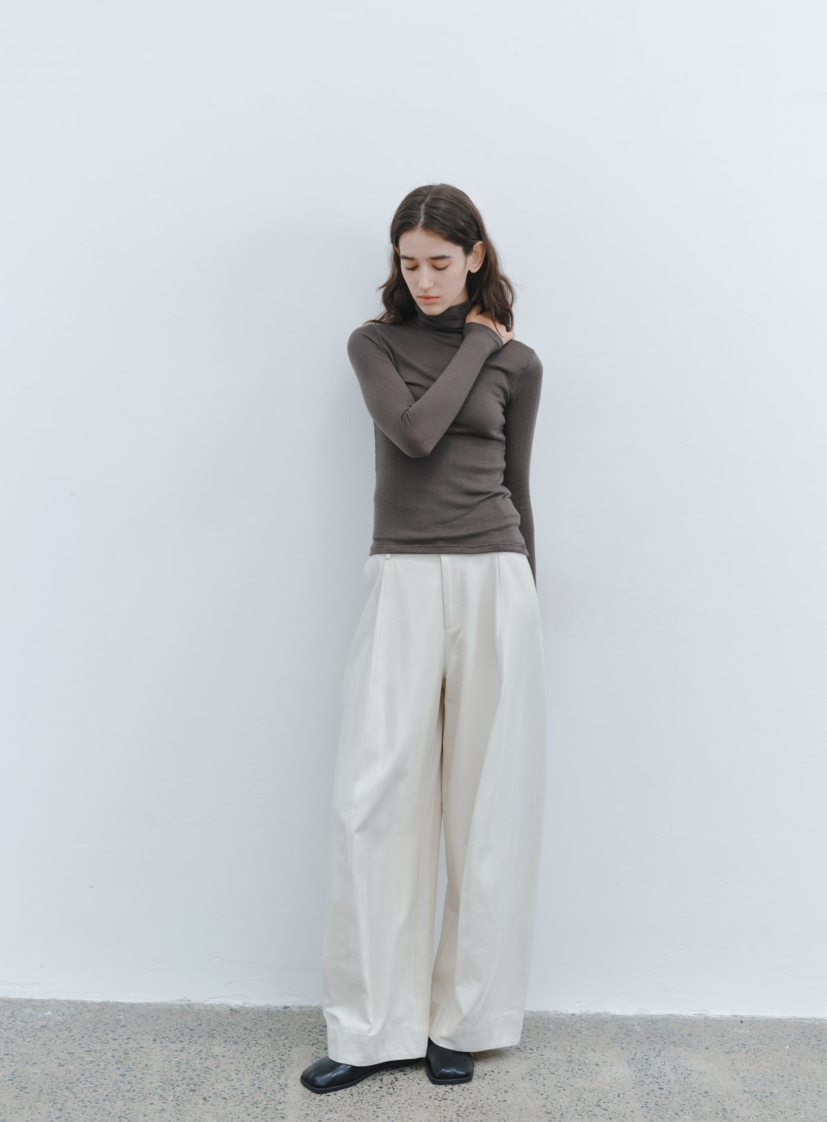 DEEP TUCK WIDE PANTS