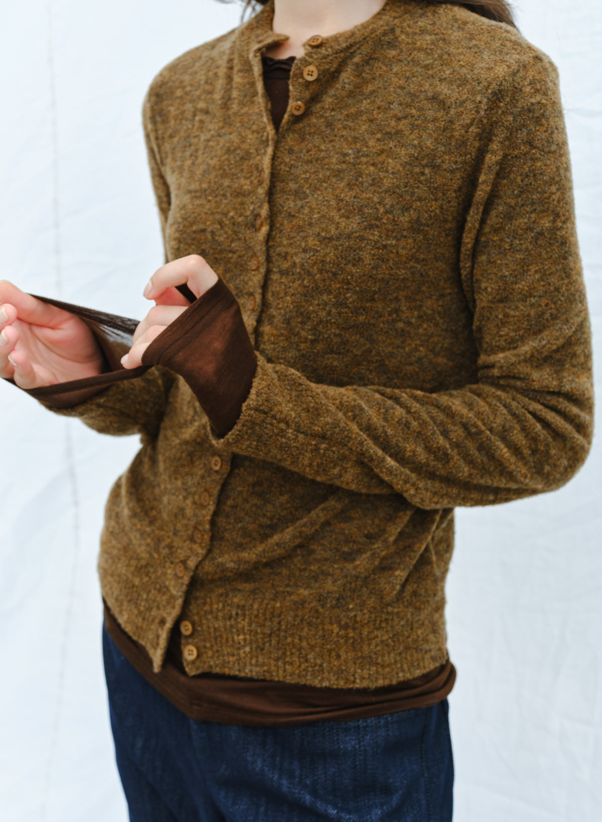 MULTI BUTTON COLOR SWEATER
