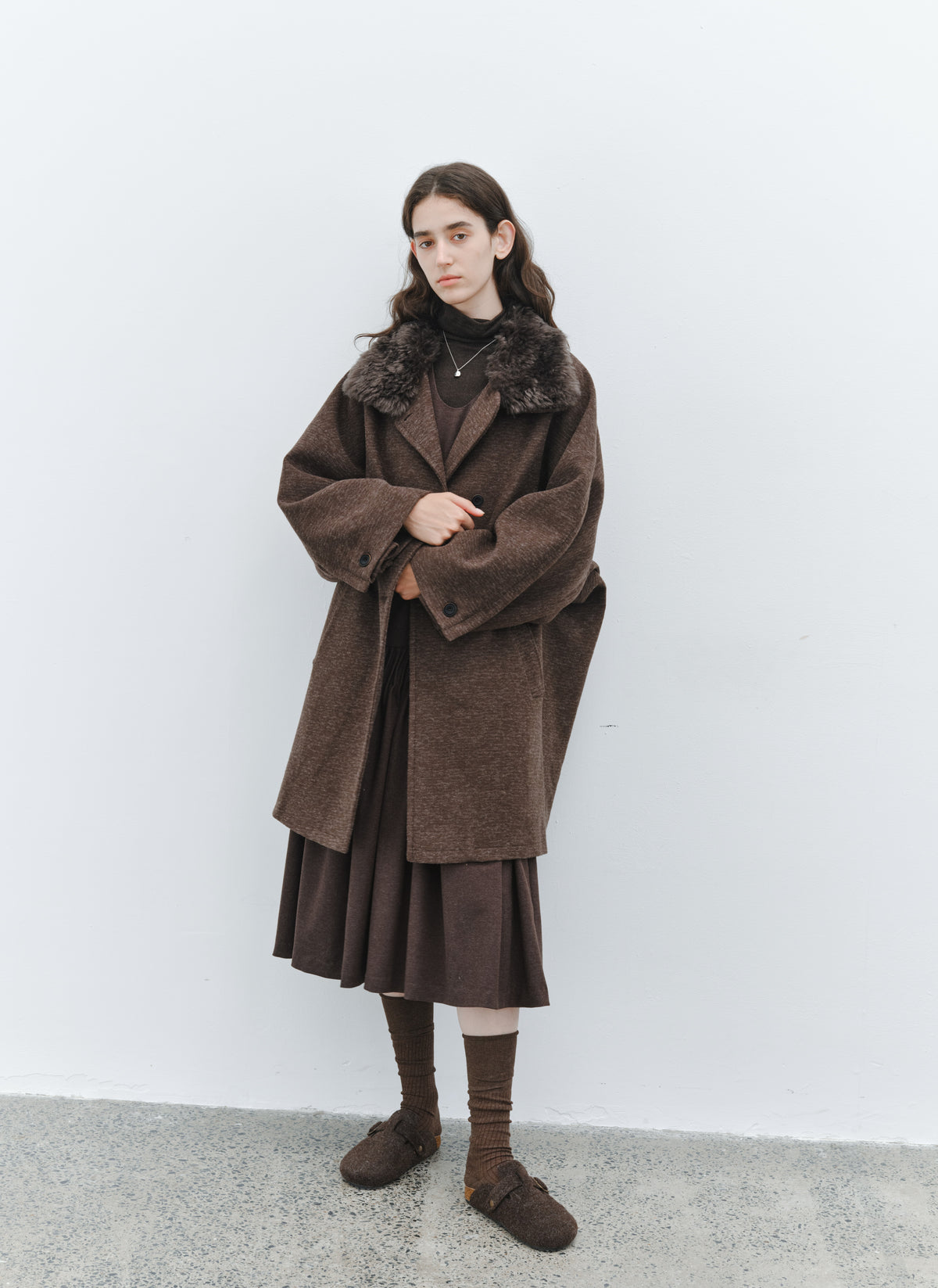 PLEATS LINE KNIT DRESS