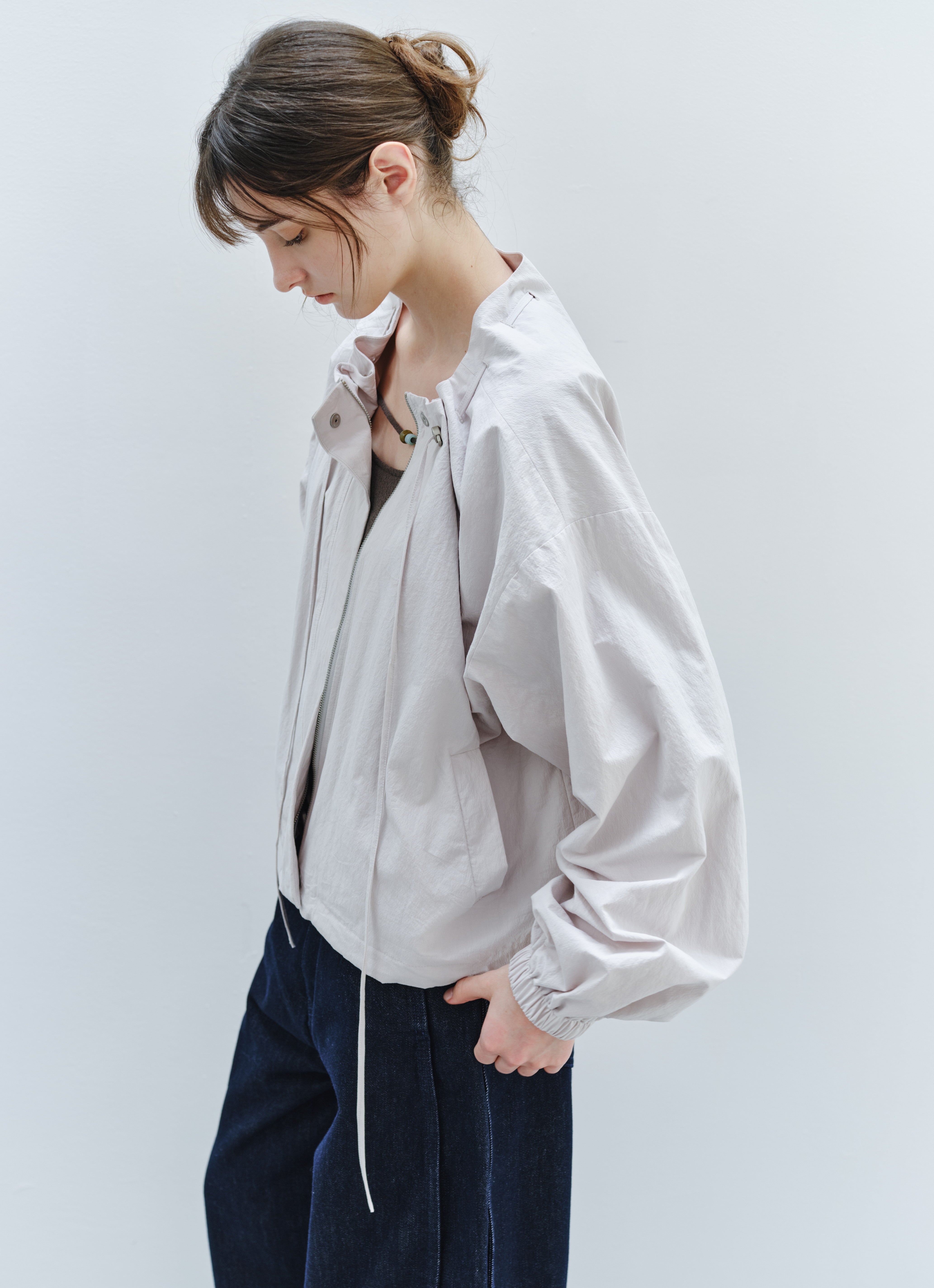 GATHER NECK SHORT BLOUSON