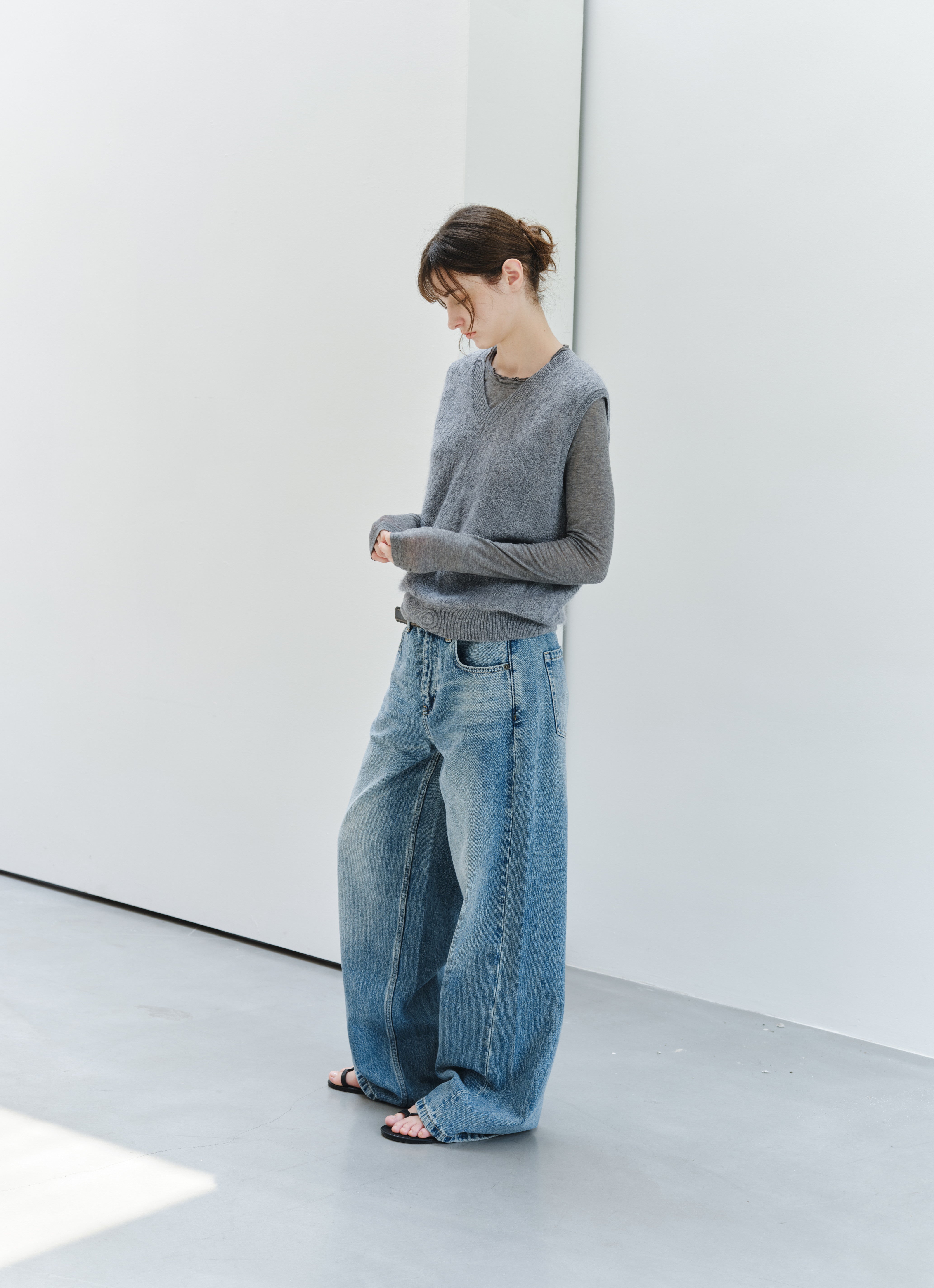 WASHED BLUE BASIC JEANS