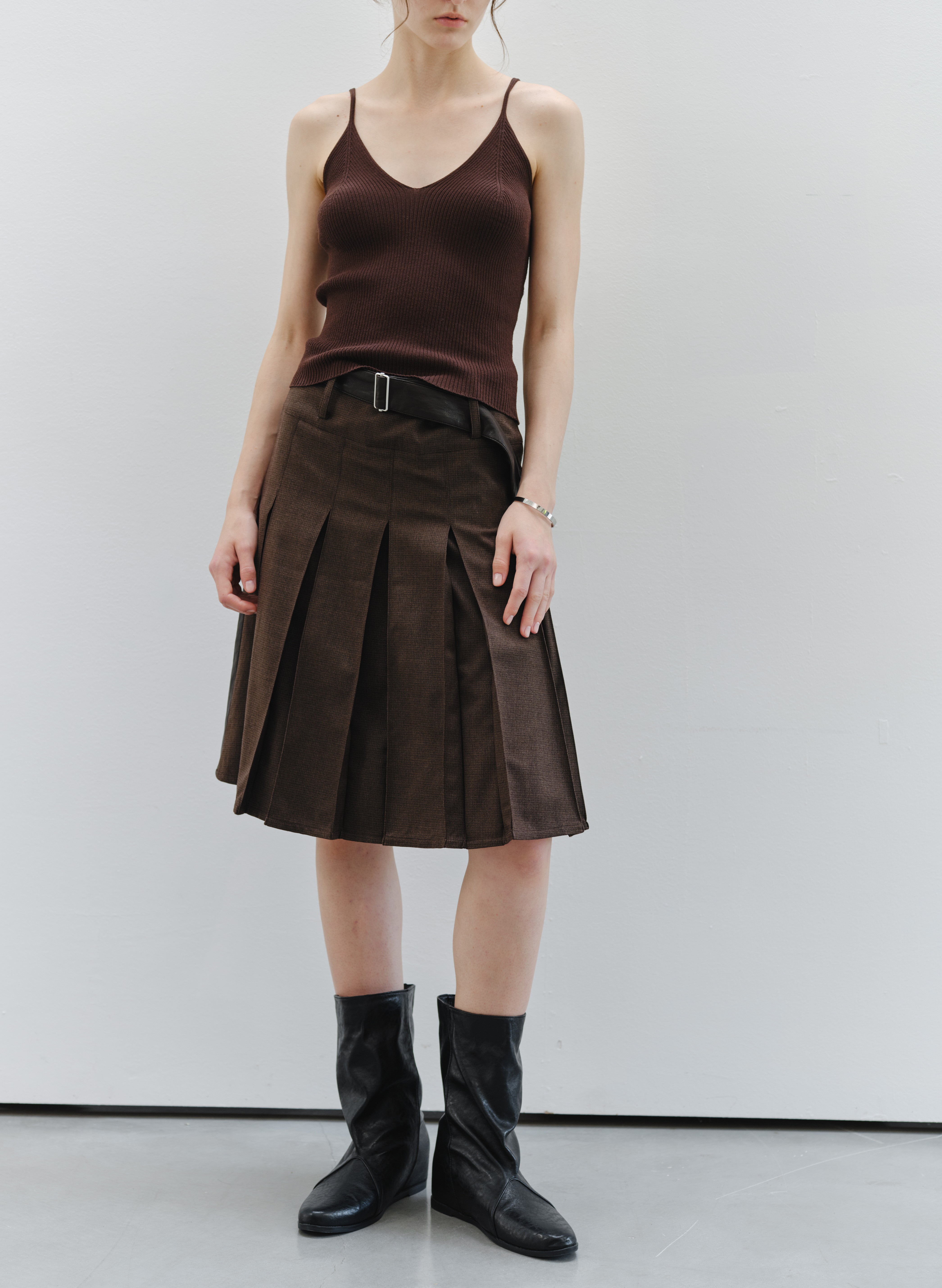 BACK LEATHER PLEATED SKIRT