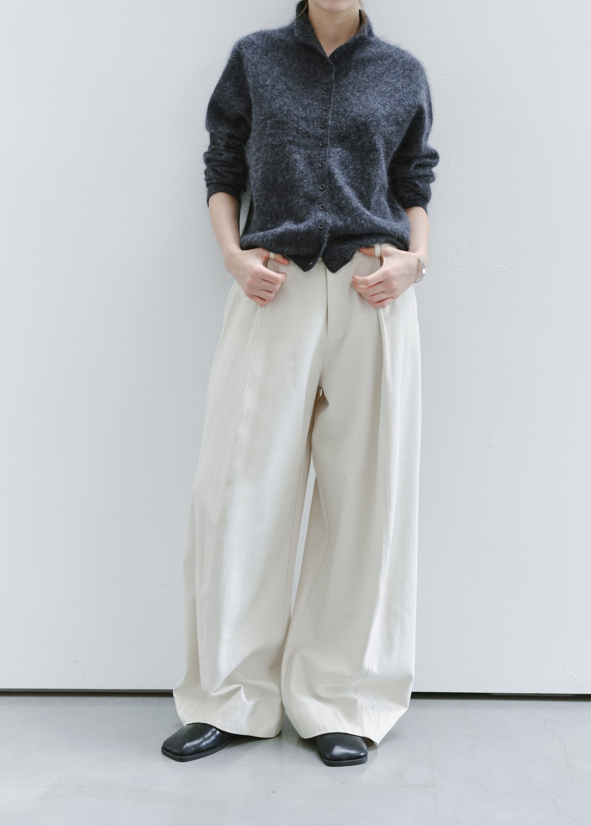 DEEP TUCK WIDE PANTS