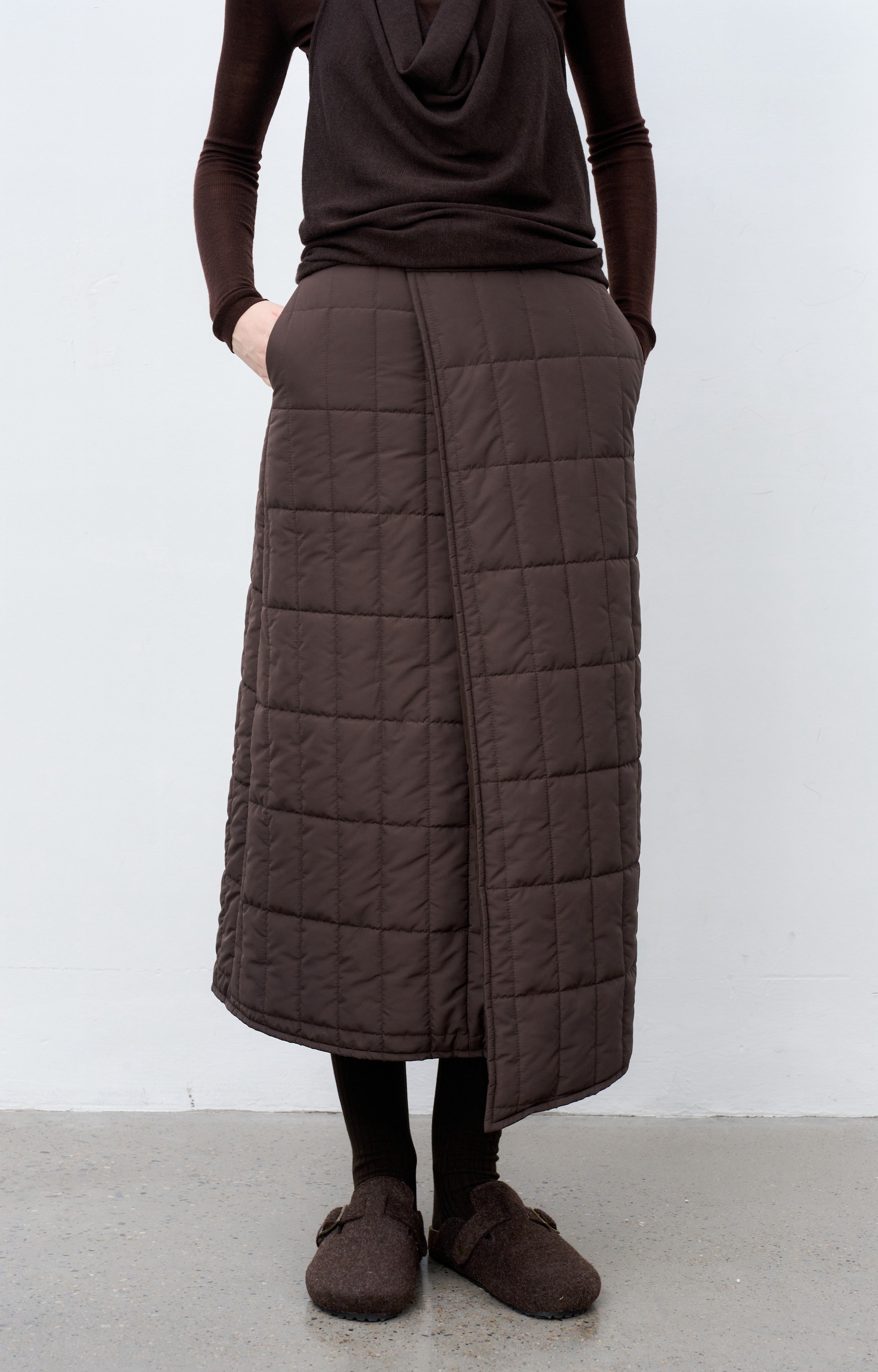 OVERLAP QUILTED SKIRT / オーバーラップキルティングスカート